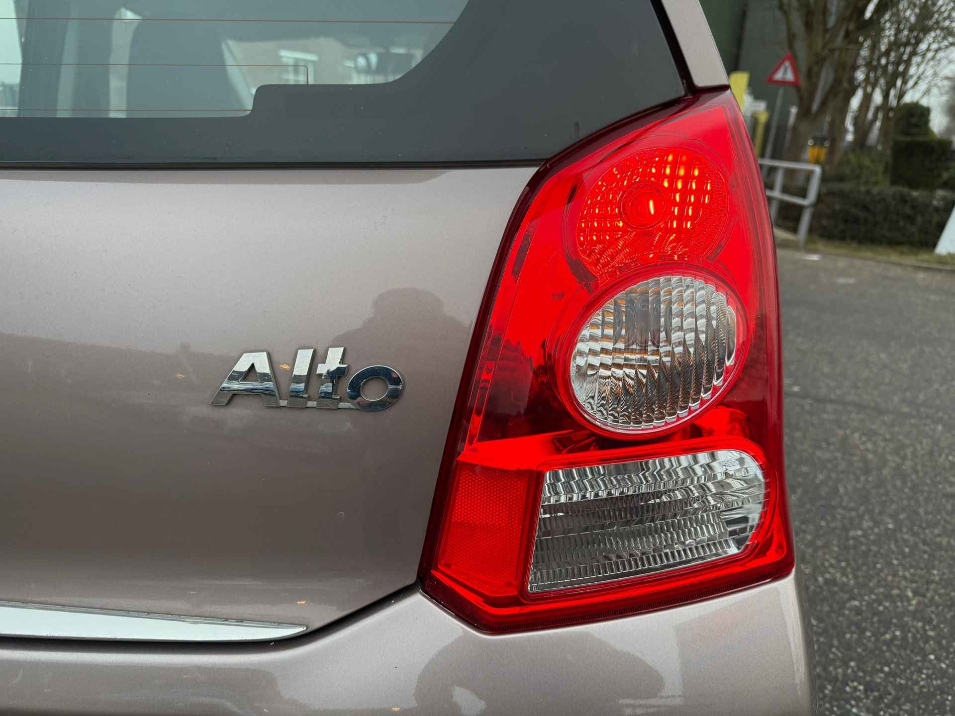 Suzuki Alto 1.0 Exclusive // Airco // Nette door ons onderhouden ALTO // Stootlijst // Spoiler // Rijklaarprijs! - 15/27