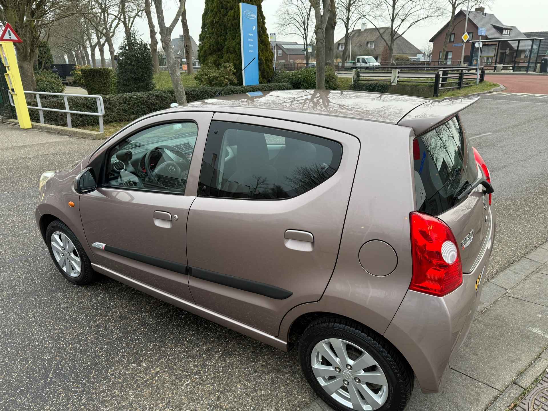 Suzuki Alto 1.0 Exclusive // Airco // Nette door ons onderhouden ALTO // Stootlijst // Spoiler // Rijklaarprijs! - 17/27