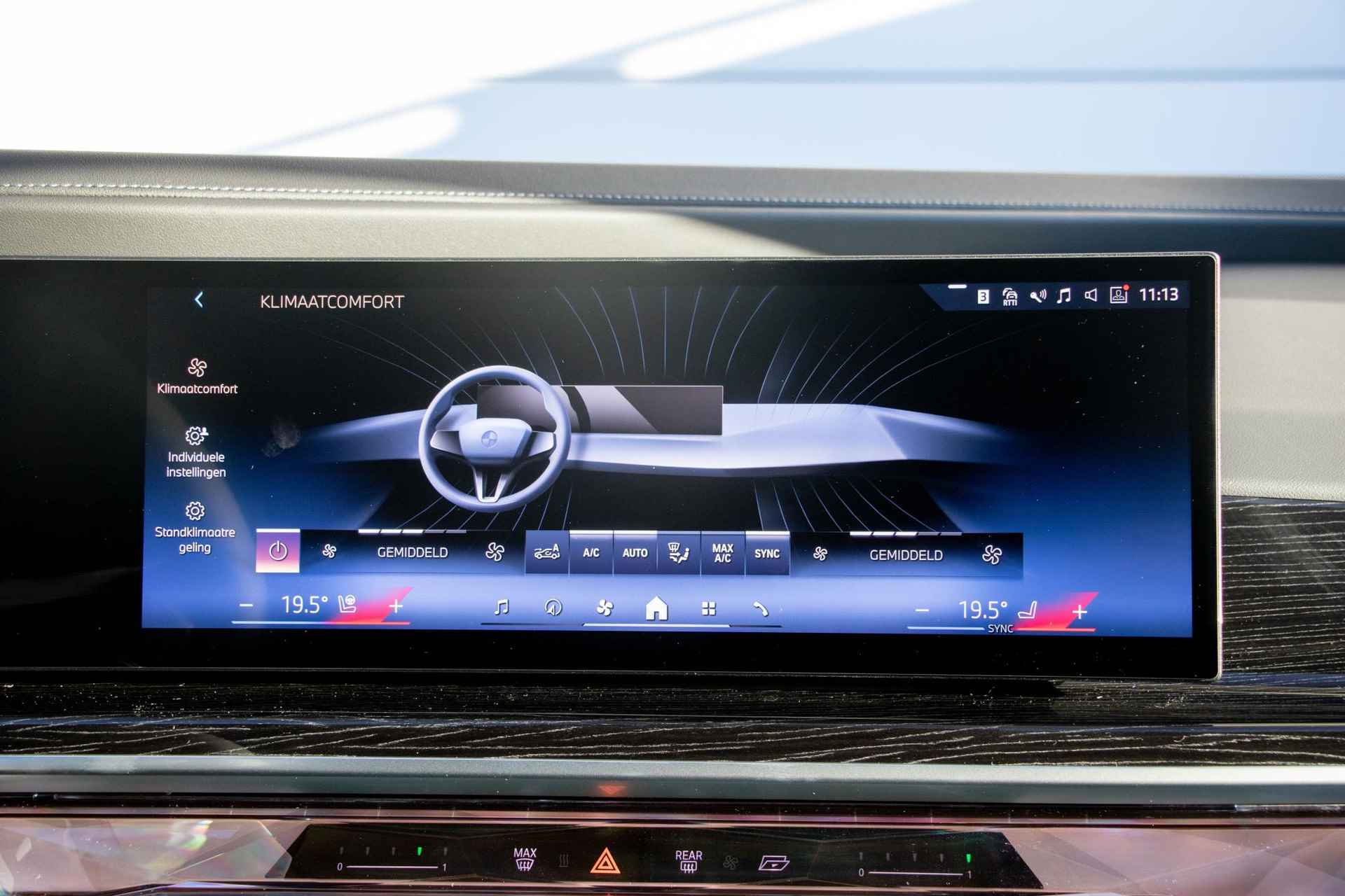 BMW i7 eDrive50 | Glazen panoramadak Sky Lounge | Bowers & Wilkins Diamond Surround Sound Systeem | Selections - 17/33