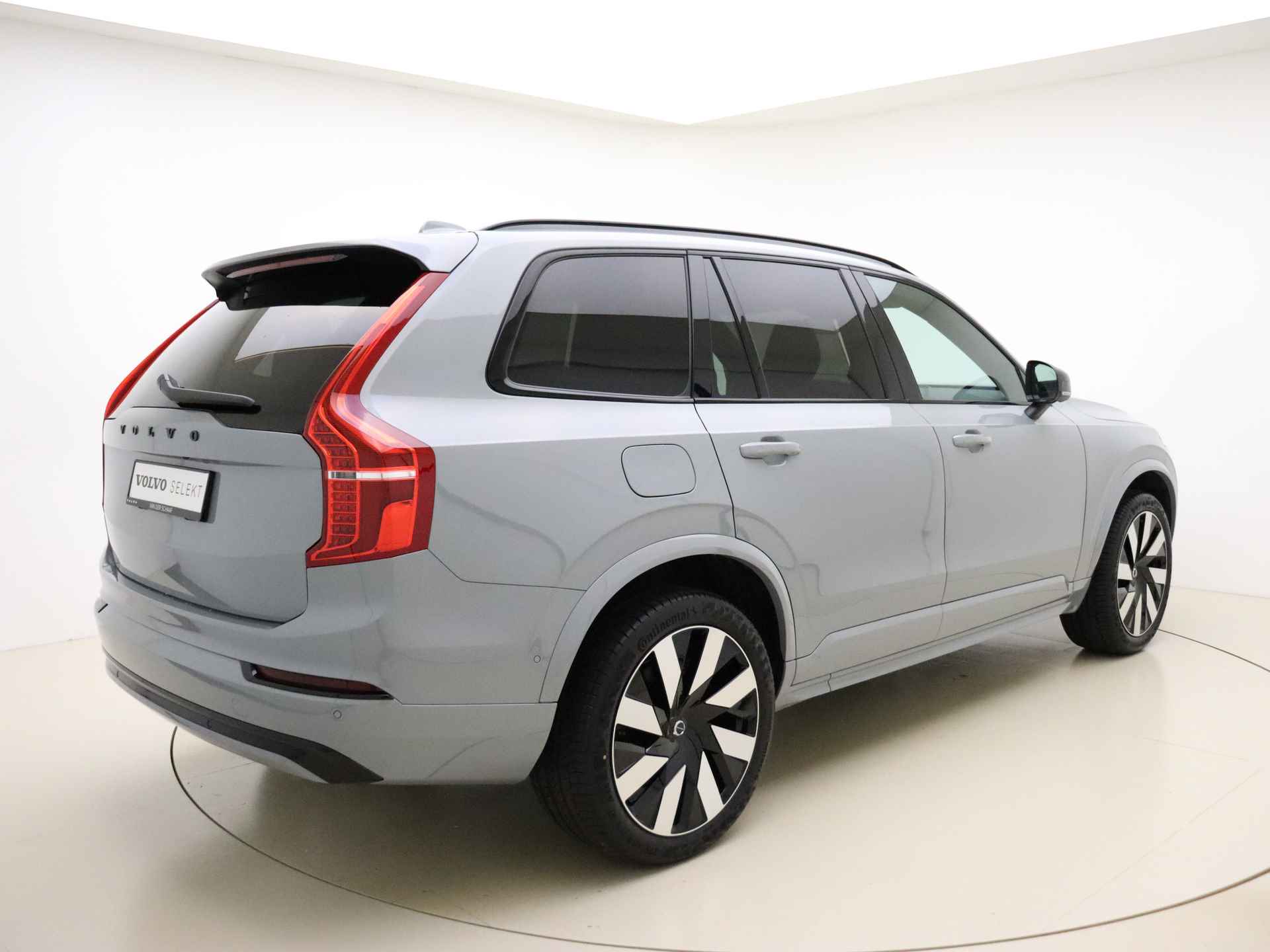 Volvo XC90 T8 455pk AWD Ultra Dark / Luchtvering / Massage stoelen / Stoelventilatie / Bowers & Wilkins audio / - 5/47