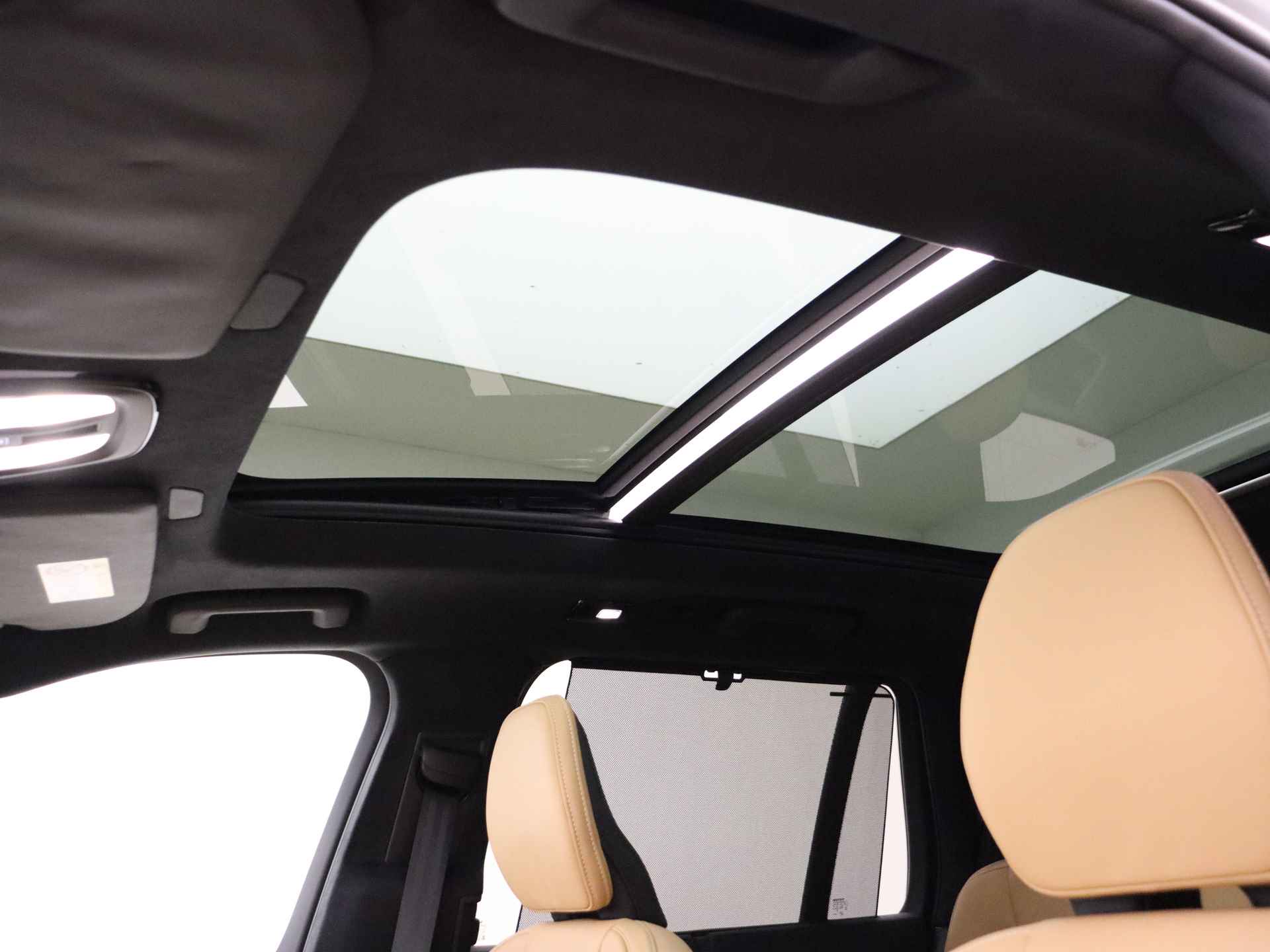 Volvo XC90 T8 455pk AWD Ultra Dark / Luchtvering / Massage stoelen / Stoelventilatie / Bowers & Wilkins audio / - 34/47