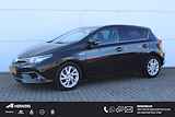 Toyota Auris 1.8 Hybrid Trend / Navigatie / Panoramadak / Climate Control / Achteruitrijcamera / Cruise Control /