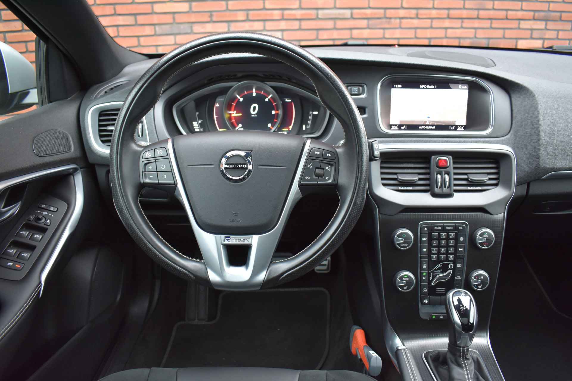 Volvo V40 D3 150PK Automaat Polar+ Sport | Led verlichting | Getinte ramen | Stoelverwarming | Achteruitrijcamera | - 7/39