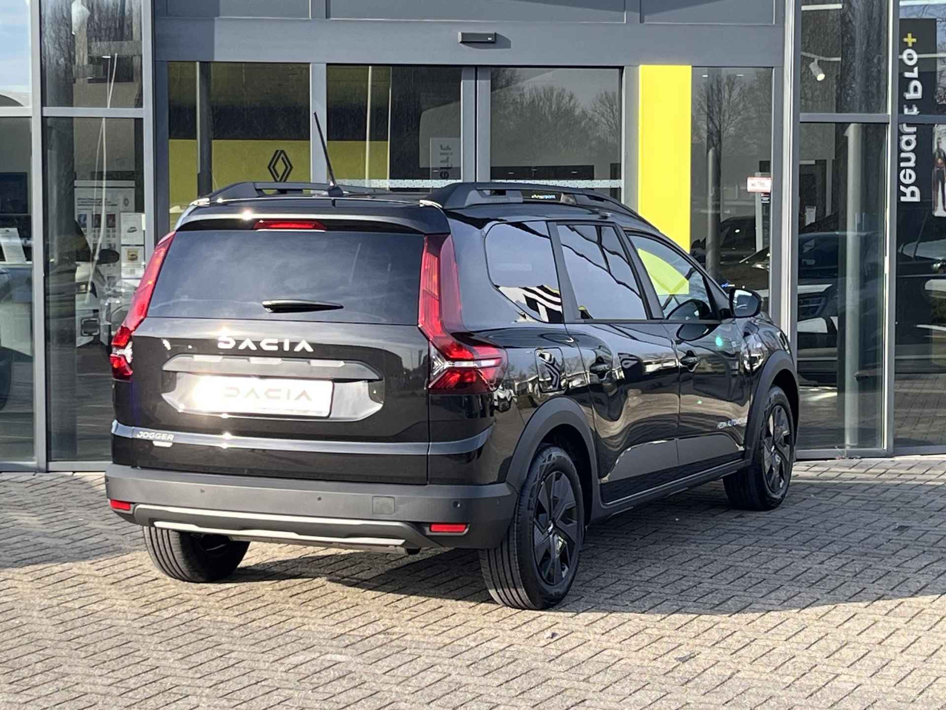 Dacia Jogger 1.6 Hybrid 140 Expression 7p. 7-Persoons | Automaat | Parkeersensoren | Achteruitrijcamera | Airco | Dodehoekdetectie | Navigatie | - 2/25