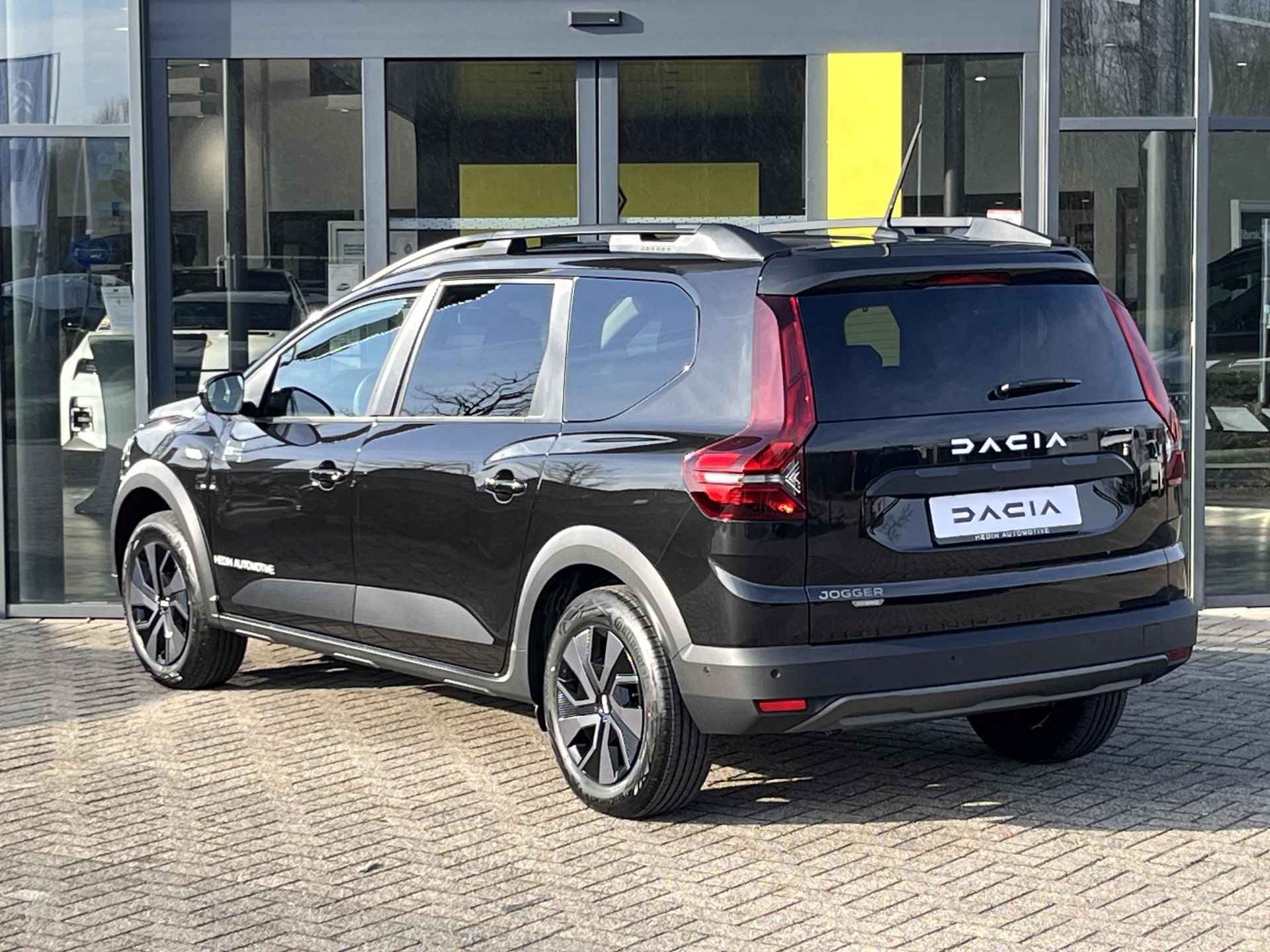 Dacia Jogger 1.6 Hybrid 140 Expression 7p. 7-Persoons | Automaat | Parkeersensoren | Achteruitrijcamera | Airco | Dodehoekdetectie | Navigatie | - 3/25