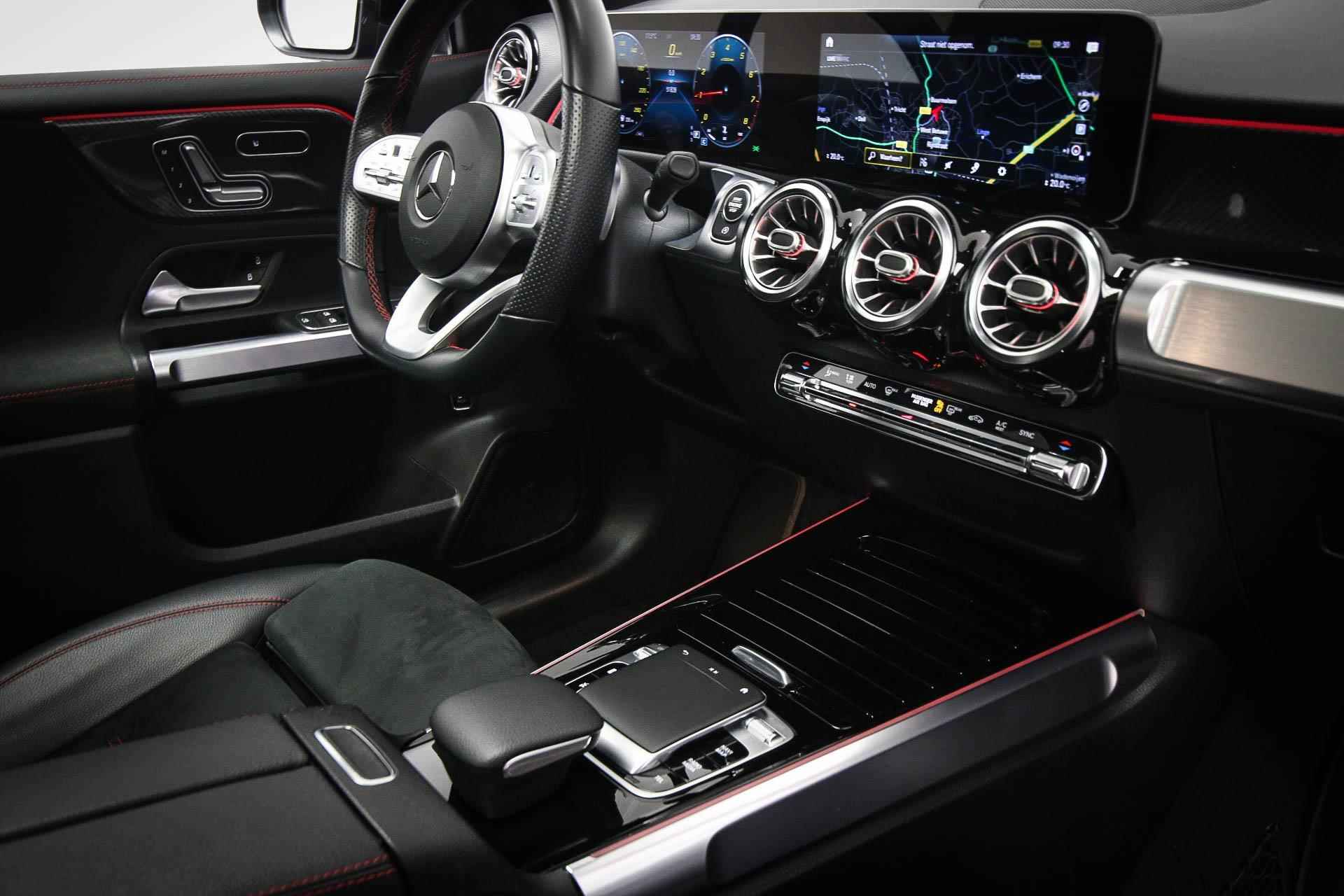 Mercedes-Benz GLB 200 Business Solution AMG | WIDESCREEN | PANORAMADAK | APPLE CARPLAY | CAMERA | 19" - 3/78