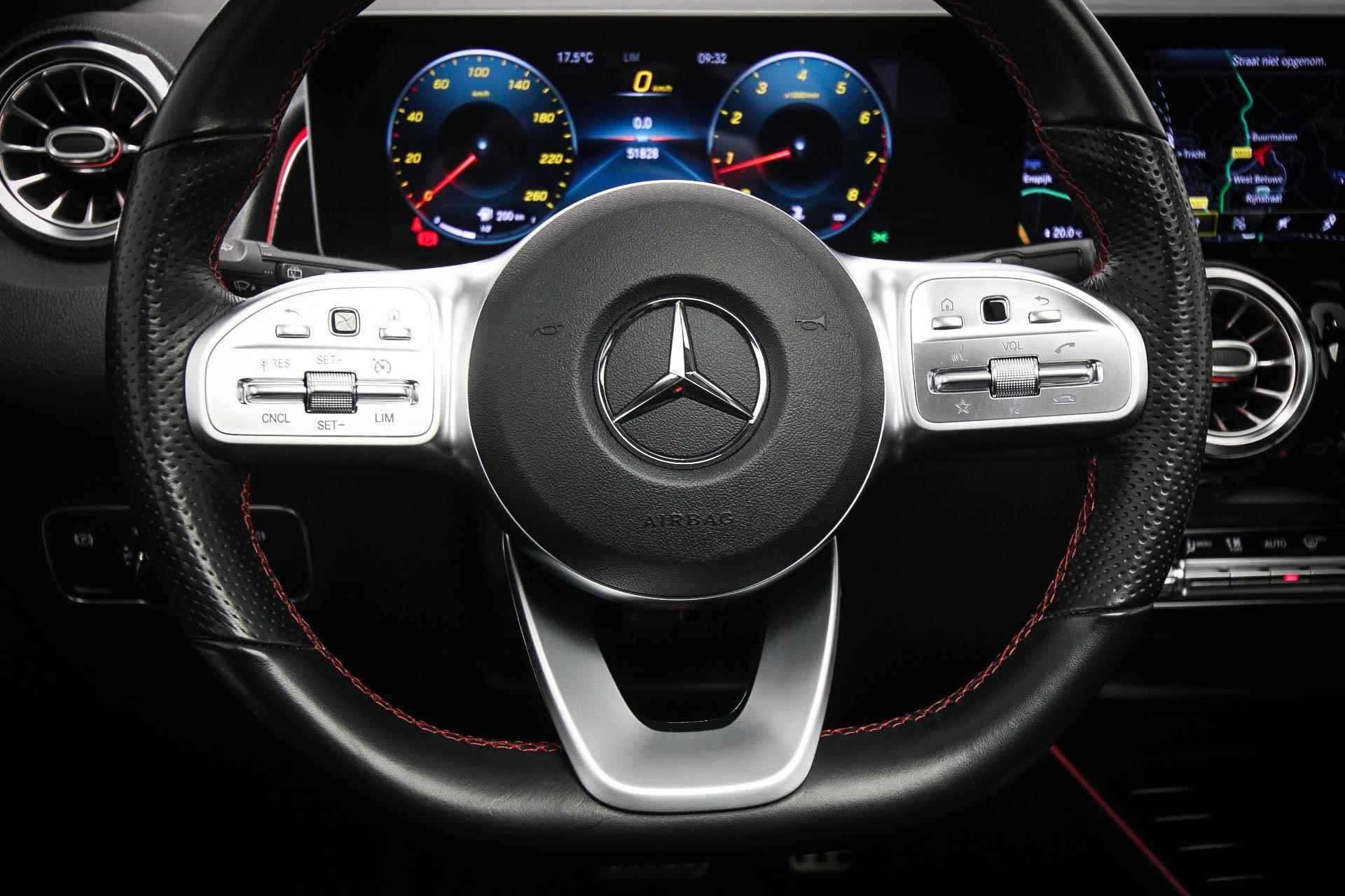 Mercedes-Benz GLB 200 Business Solution AMG | WIDESCREEN | PANORAMADAK | APPLE CARPLAY | CAMERA | 19" - 37/78