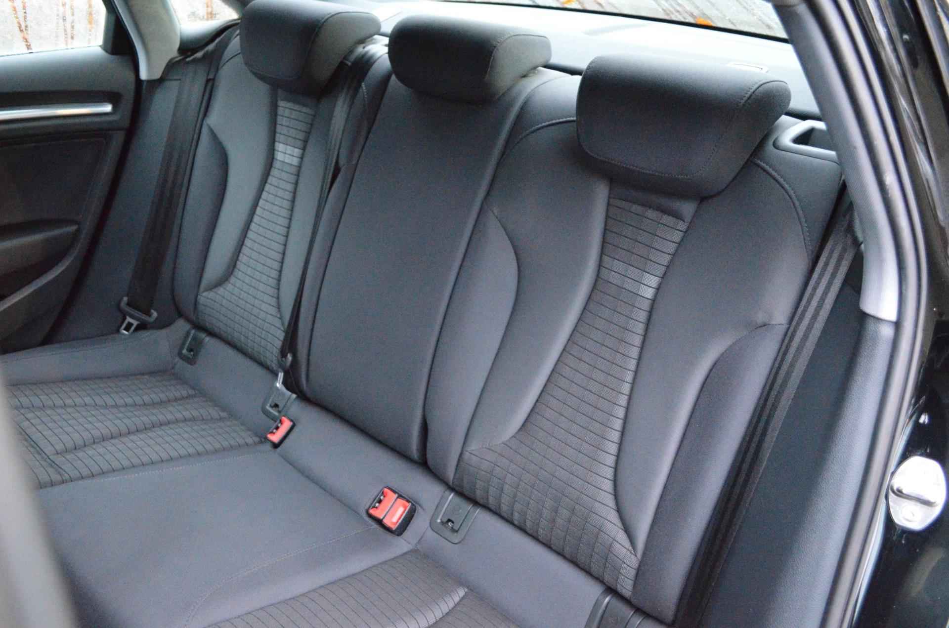 Audi A3 Limousine 1.0 TFSI Sport Edition Trekhaak|LED|Navi.|PDC|Cruis| NL auto - 12/31