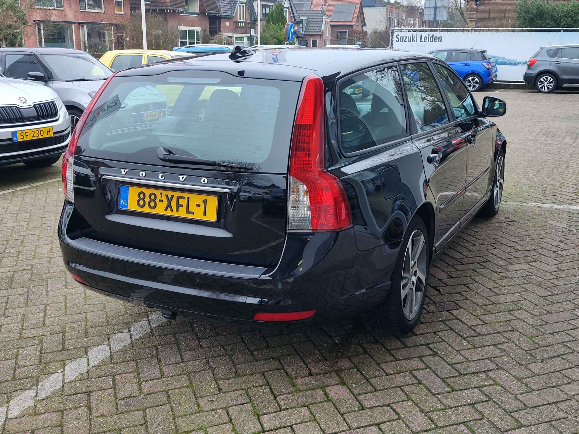 Volvo V50 1.6 D2 S/S LIMITED EDITION met APK tot 05-2025 - 4/24