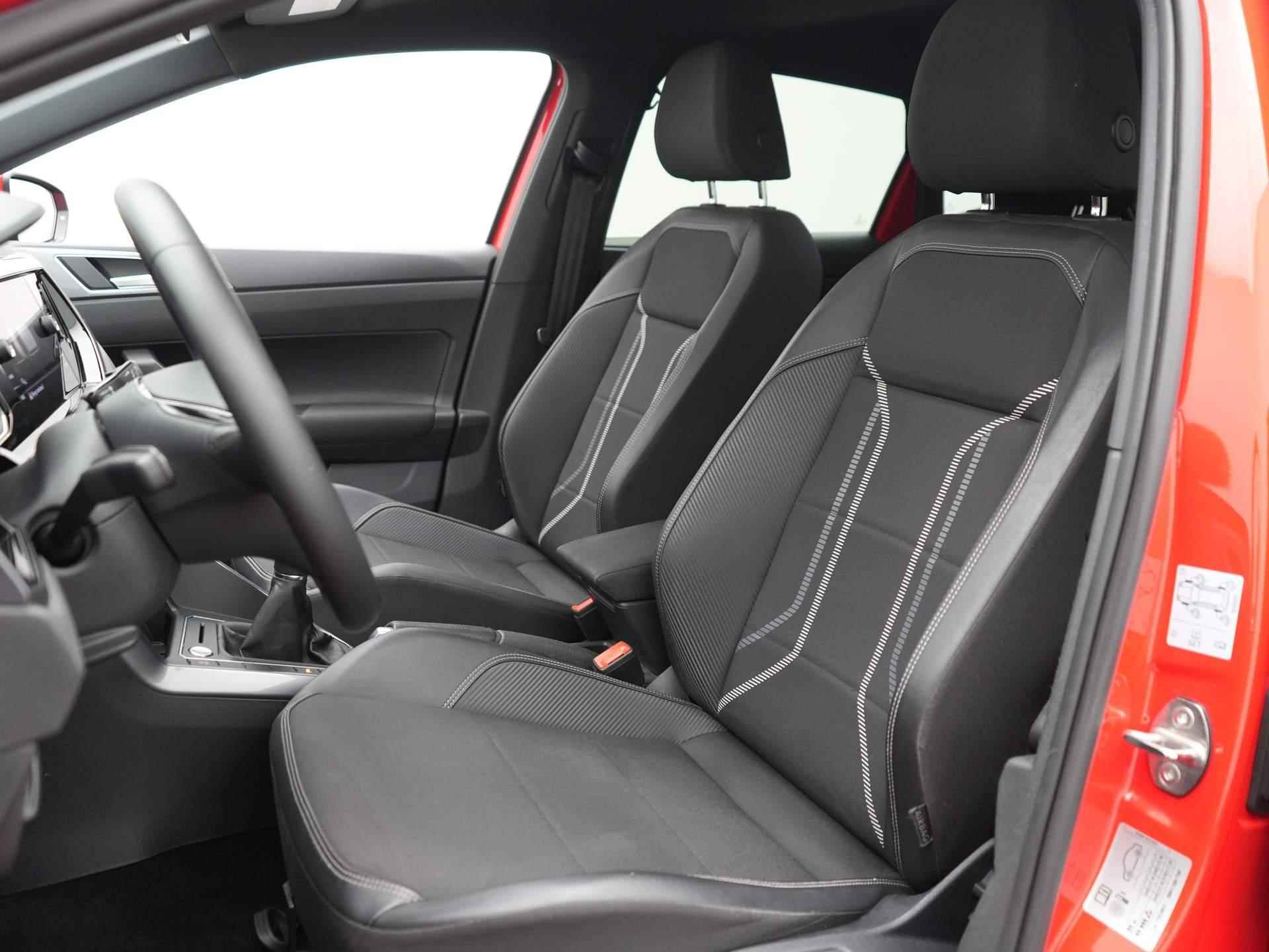 Volkswagen Polo 1.0 TSI Highline Business R / Panodak / Digitale cockpit / Camera / Climate / Stoelverwarming - 31/44