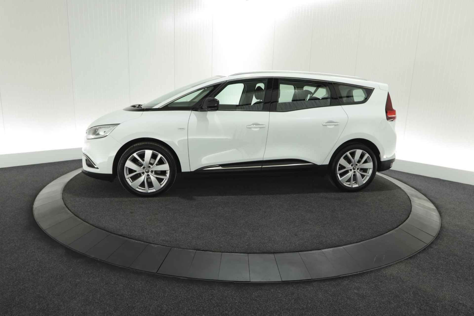 Renault Grand Scénic TCe 115 Limited | 7 Zitplaatsen | Trekhaak | Navigatie | Parkeersensoren | Apple Carplay - 68/73