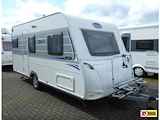 Caravelair Antares 465 Dwarsbed / Luifel.