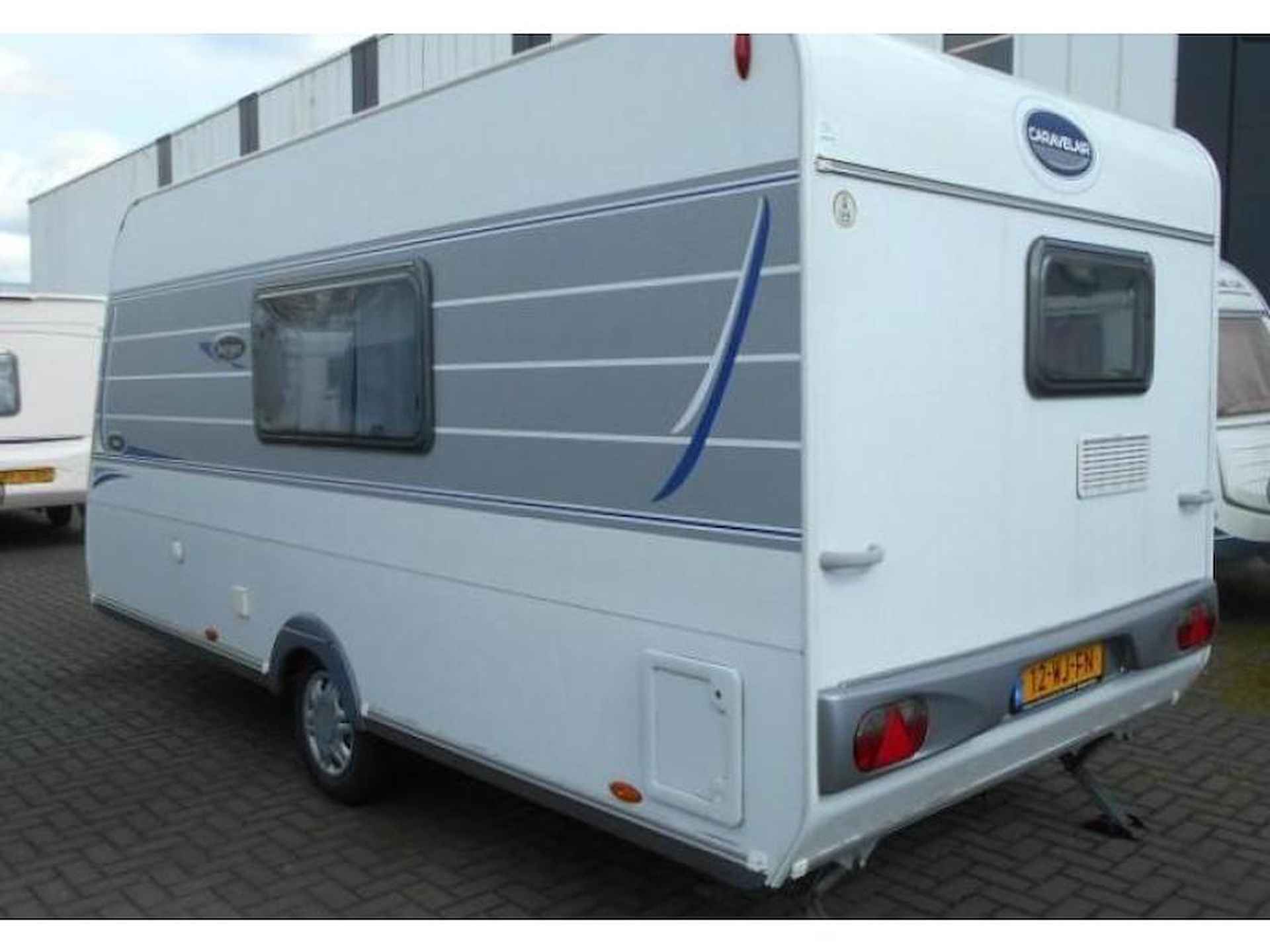 Caravelair Antares 465 Dwarsbed / Luifel. - 6/17