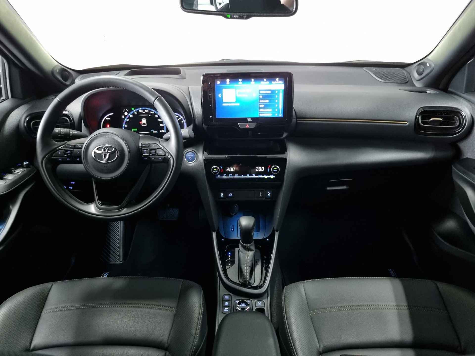Toyota Yaris Cross 1.5 Hybrid AWD Launch Edition / Trekhaak / Bi-Tone - 60/66