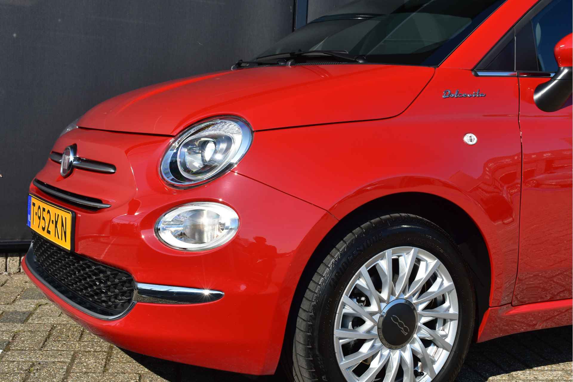 Fiat 500 1.0 Hybrid Dolcevita | Navigatie | Panoramadak | Airco | 15"LMV | Snelheidsbegrenzer | Apple Carplay | Android Auto | Nieuwstaat - 26/42