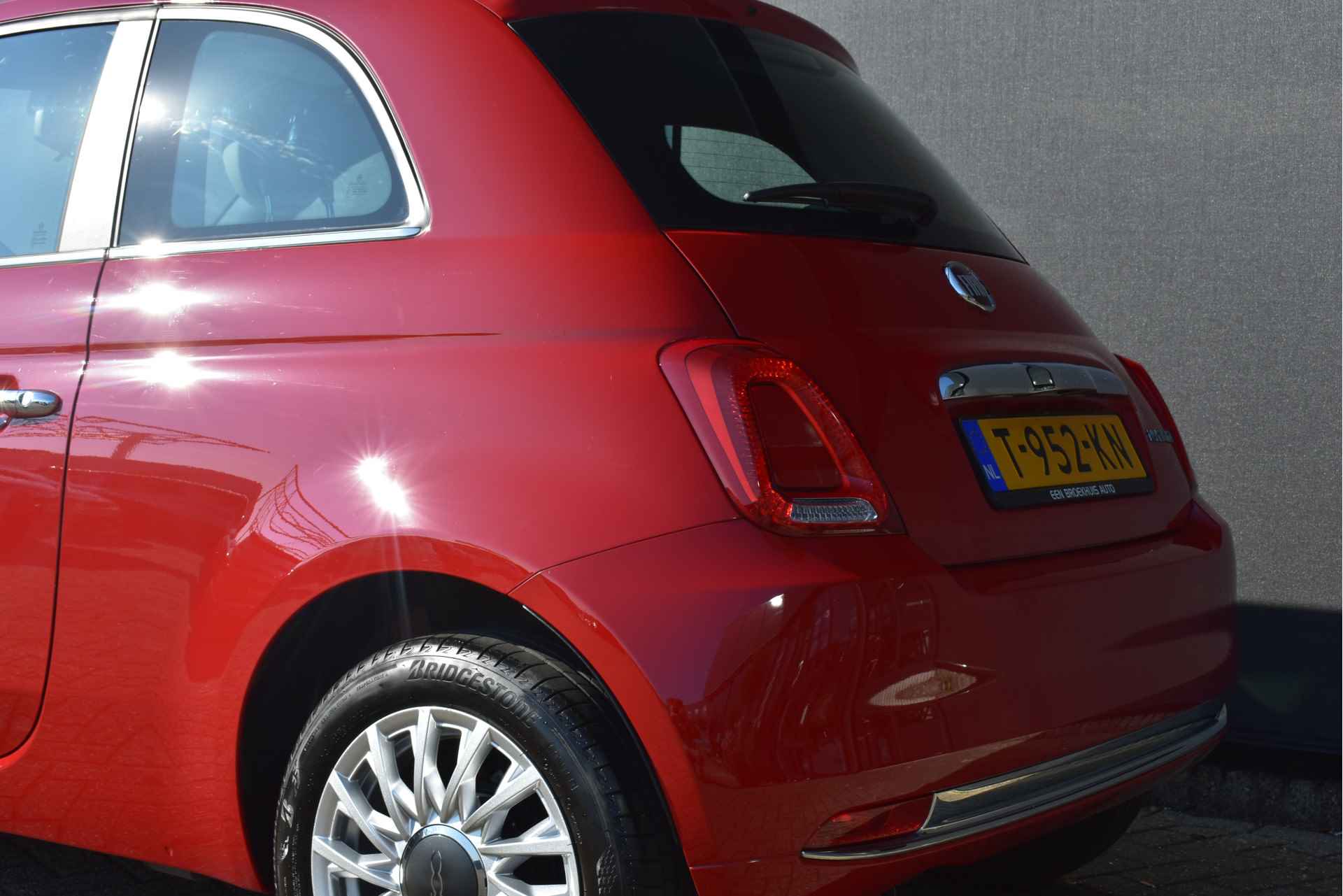 Fiat 500 1.0 Hybrid Dolcevita | Navigatie | Panoramadak | Airco | 15"LMV | Snelheidsbegrenzer | Apple Carplay | Android Auto | Nieuwstaat - 30/42