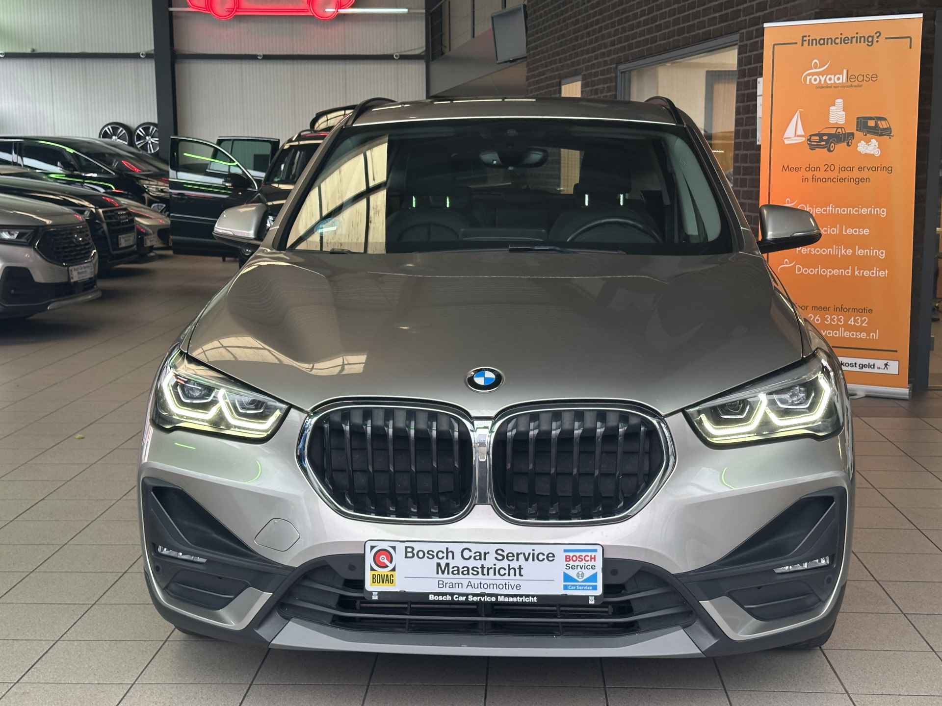 BMW X1 xDrive25e Executive | Panorama | Head-up | ACC | Camera | Adaptive CC | Noodremsyst assist - Snelh-/afstandsreg- | Garantie Interesse, Proefrit? Bel of app met: 06-24 28 28 42 - 23/36