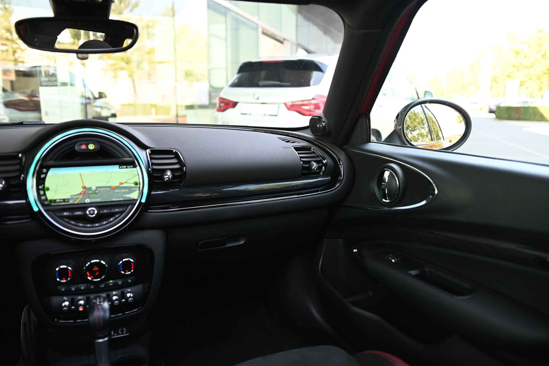 MINI Clubman JCW ALL4 Chili Automaat / Panoramadak / Camera / Active Cruise Control / Harman Kardon / Head-up Display / 19"LM-velgen - 30/32