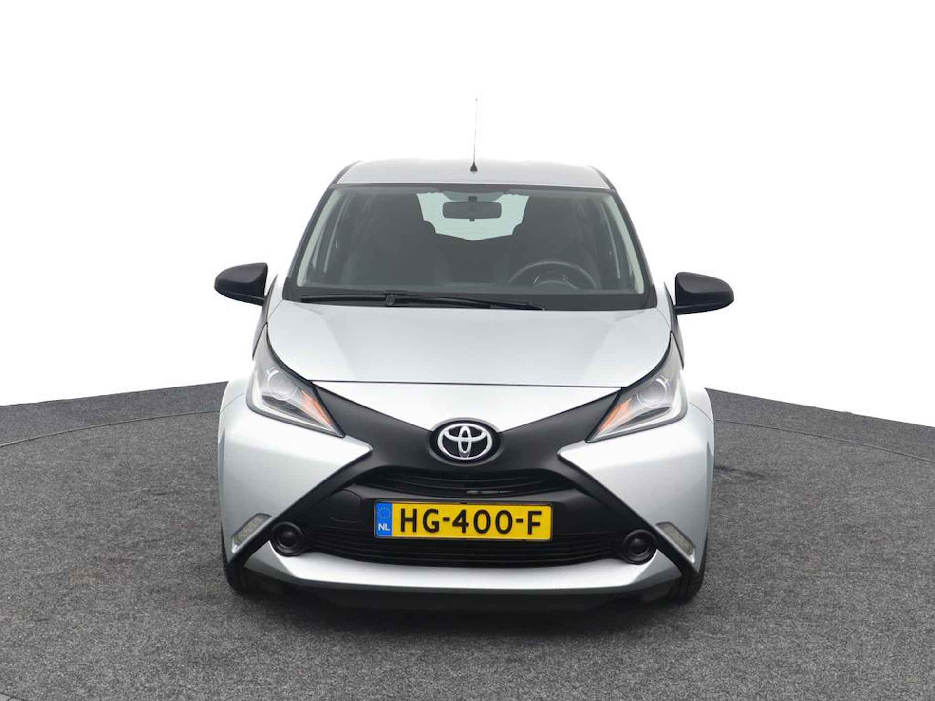 Toyota Aygo 1.0 VVT-i x-now | Airco | Bluetooth | Electrische ramen | Centrale deurvergrendeling | - 12/36