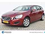 Volvo V60 T3 Kinetic #FlamencoRed #Leder #DealerOnderhouden!