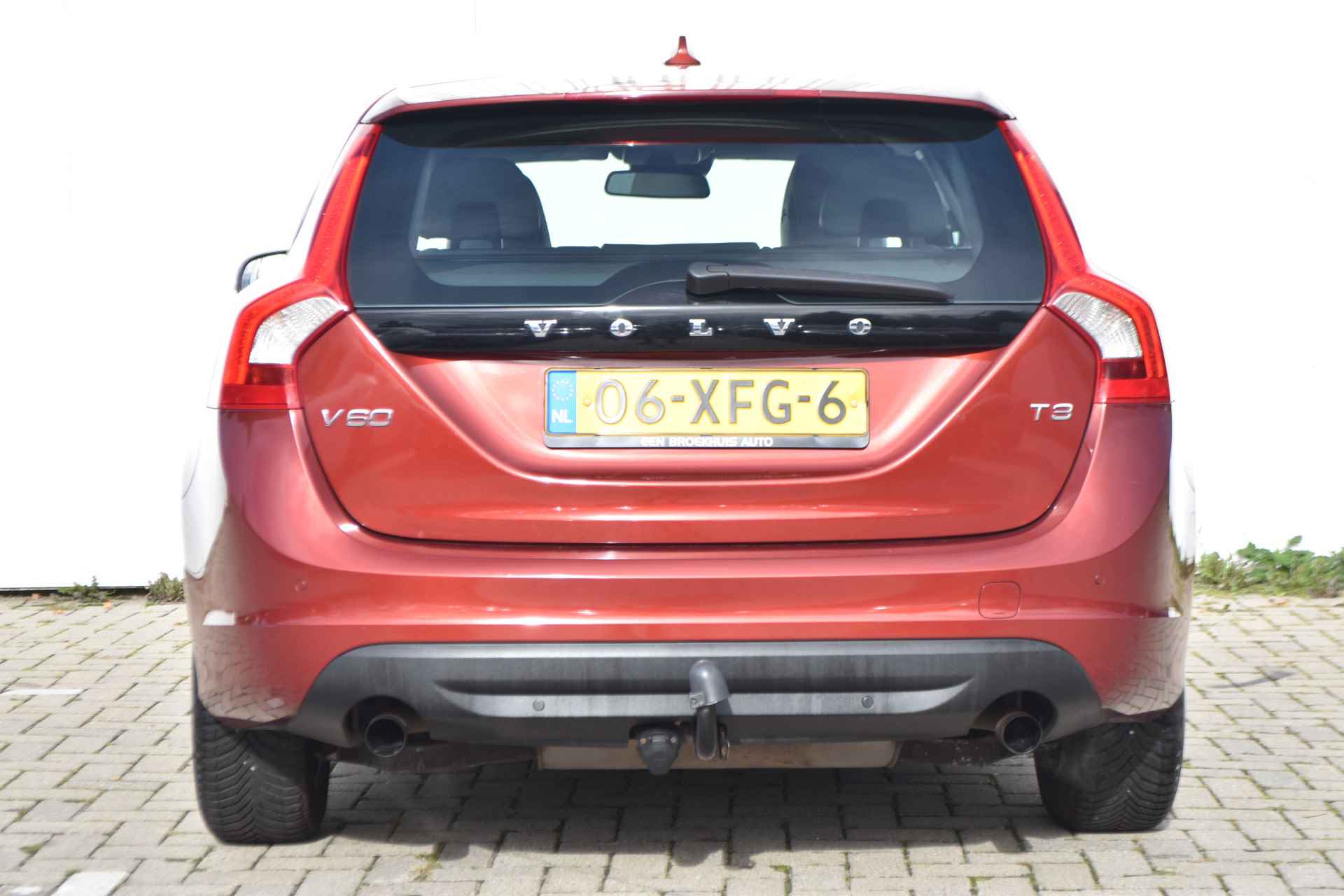 Volvo V60 T3 Kinetic #FlamencoRed #Leder #DealerOnderhouden! - 7/30