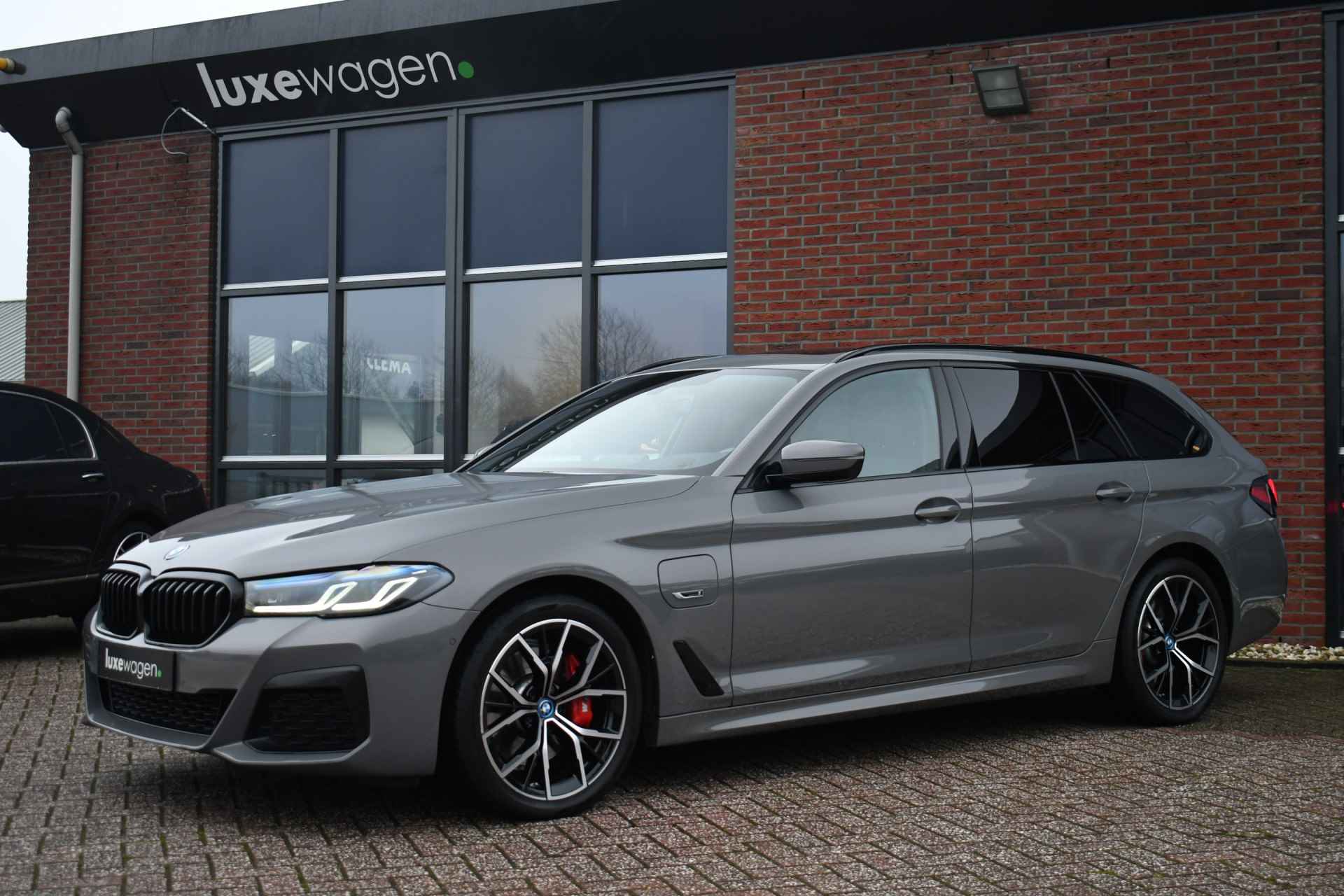 BMW 5 Serie Touring 530e xDrive M-Sport Pano Comf+Ventilatie HUD H/K Laser 19inch - 5/81