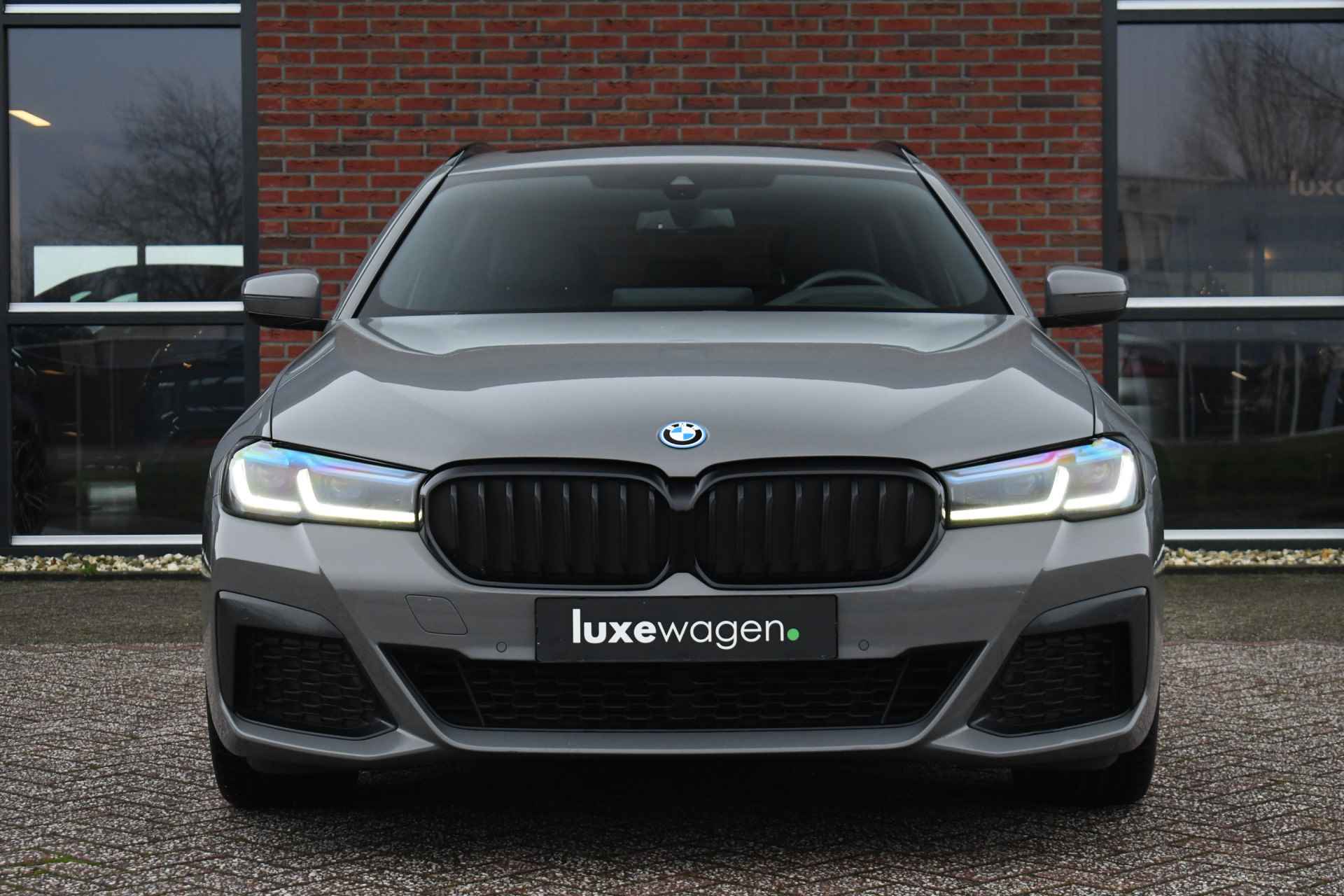 BMW 5 Serie Touring 530e xDrive M-Sport Pano Comf+Ventilatie HUD H/K Laser 19inch - 7/81