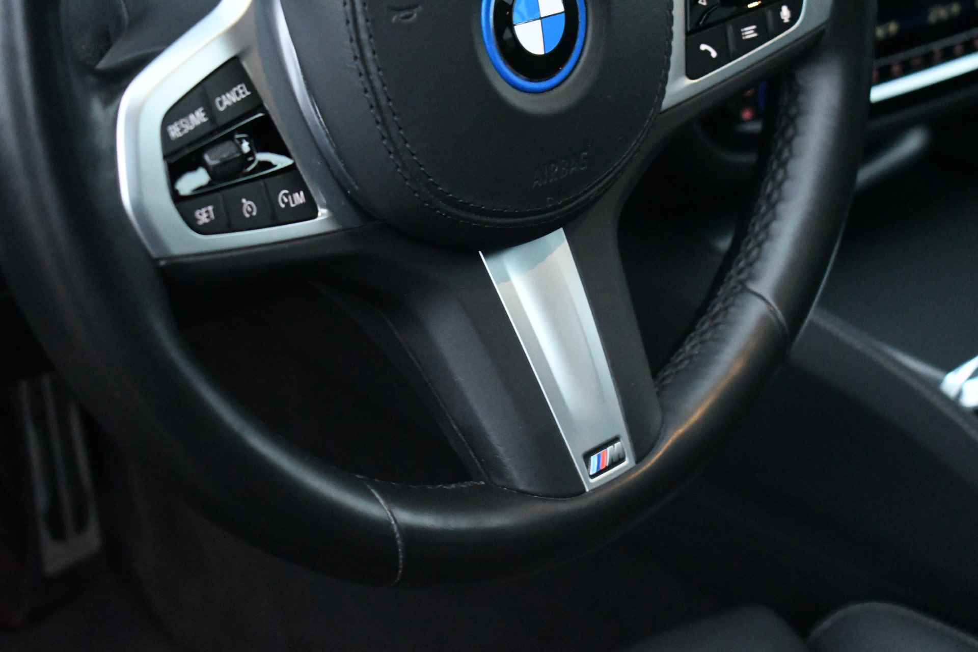 BMW 5 Serie Touring 530e xDrive M-Sport Pano Comf+Ventilatie HUD H/K Laser 19inch - 62/81