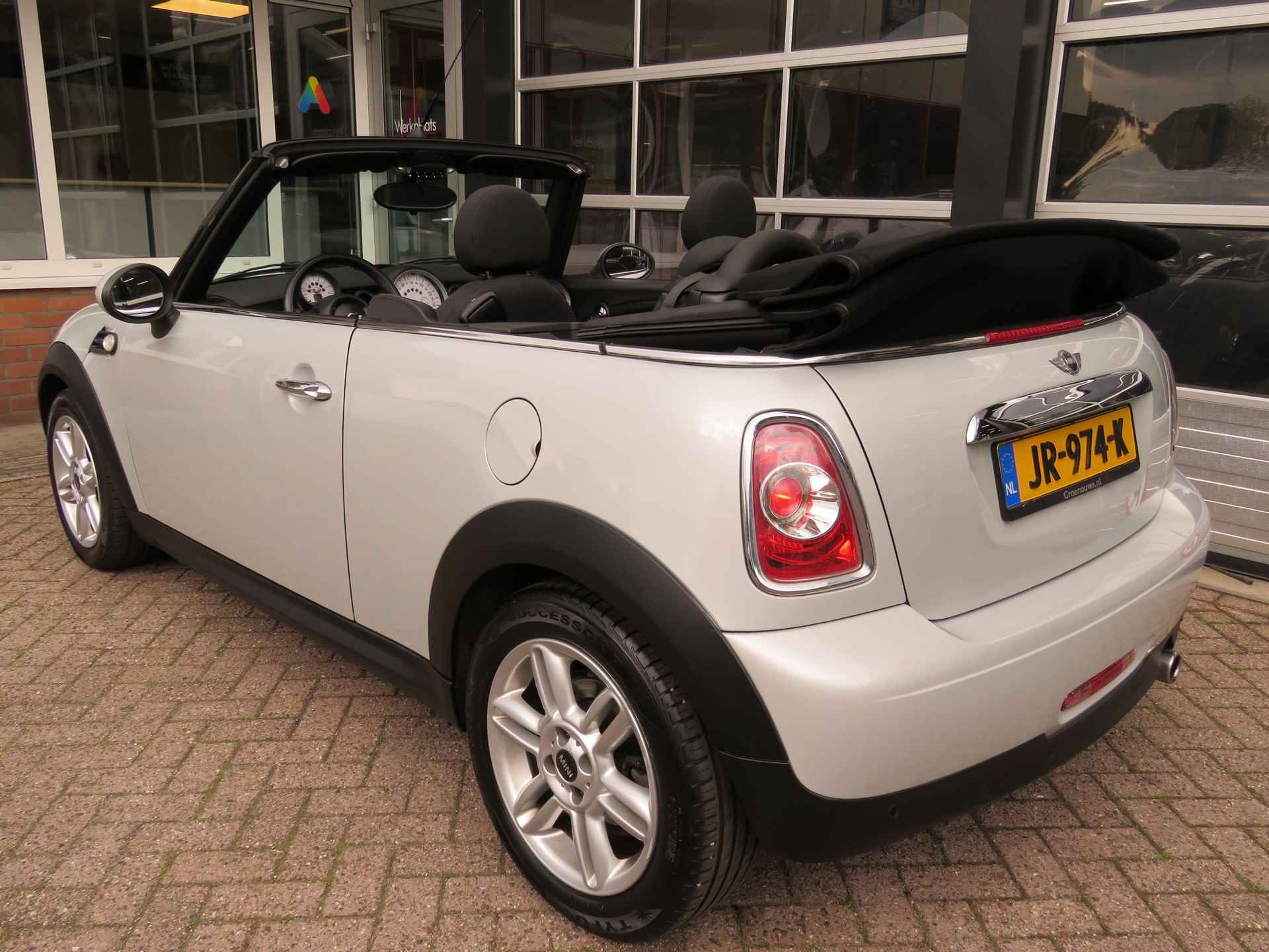 MINI Cabrio 1.6 Cooper Pepper / Xenon / Stoelverwerw. / Acc/ - 15/41