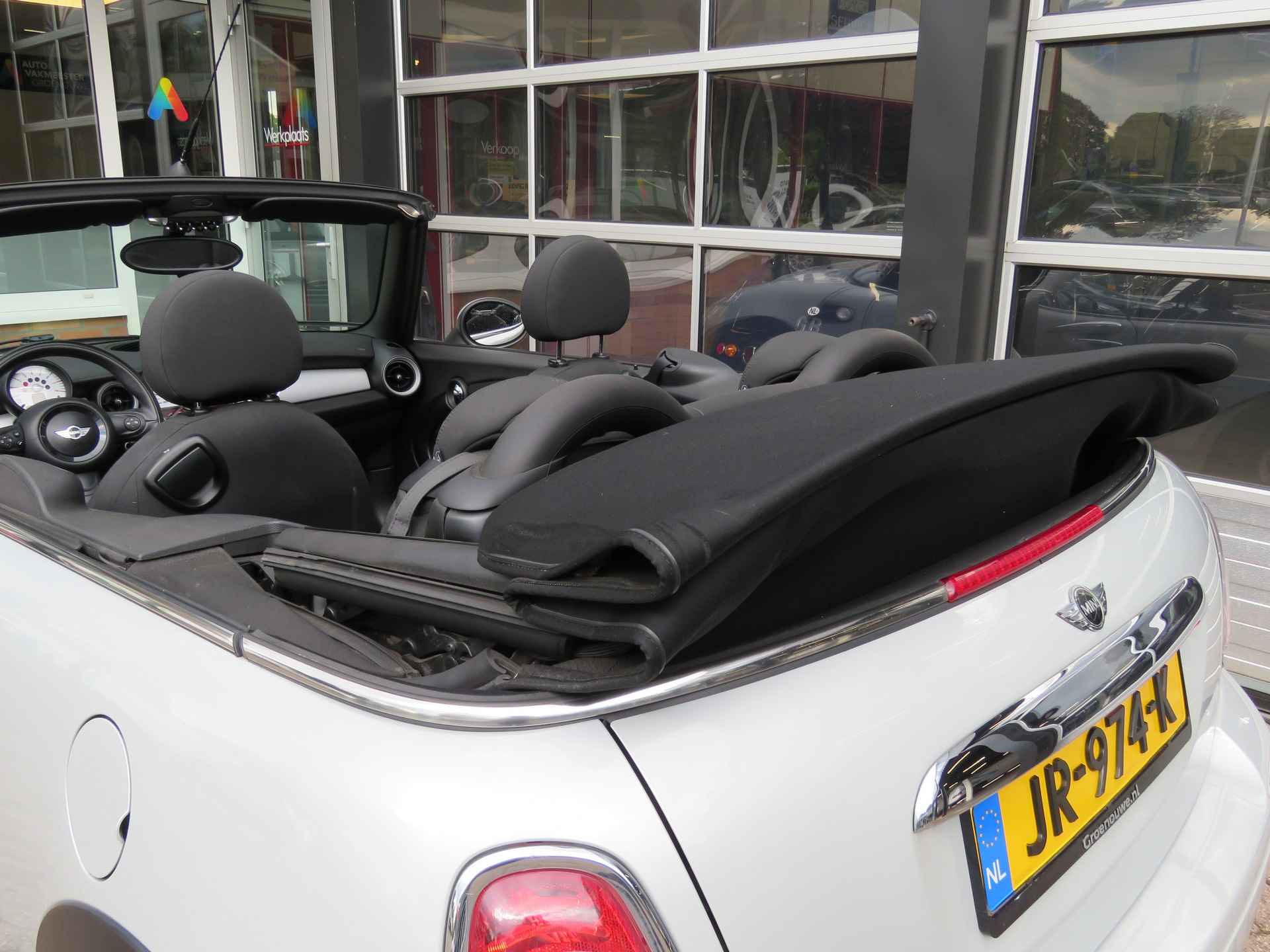 MINI Cabrio 1.6 Cooper Pepper / Xenon / Stoelverwerw. / Acc/ - 16/41