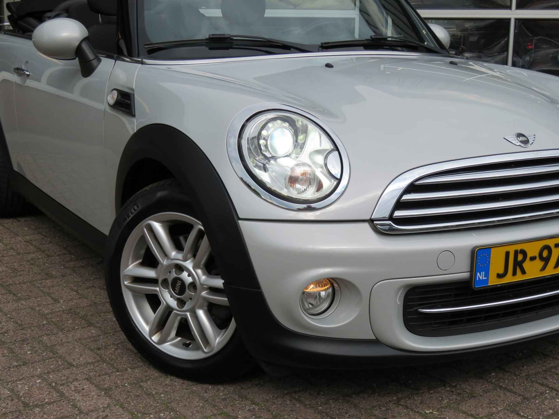 MINI Cabrio 1.6 Cooper Pepper / Xenon / Stoelverwerw. / Acc/ - 19/41