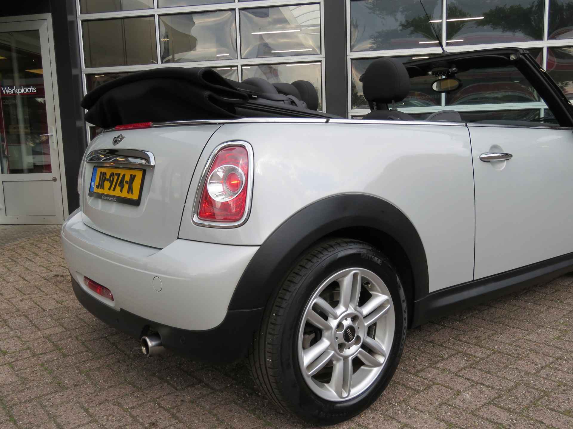 MINI Cabrio 1.6 Cooper Pepper / Xenon / Stoelverwerw. / Acc/ - 33/41