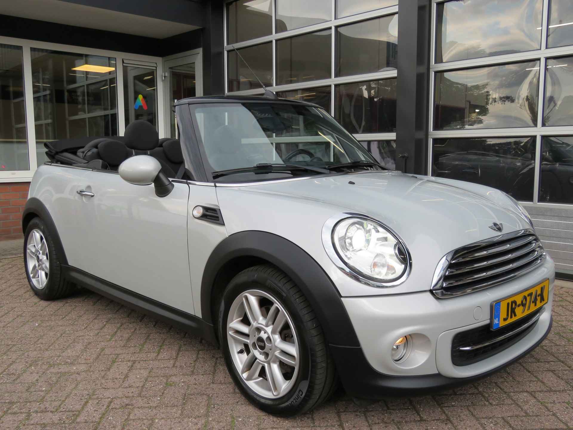 MINI Cabrio 1.6 Cooper Pepper / Xenon / Stoelverwerw. / Acc/ - 36/41