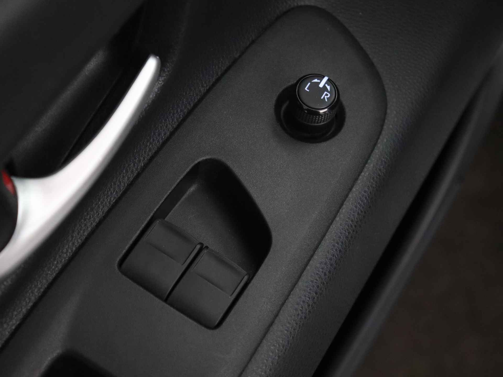 Toyota Aygo X 1.0 VVT-i play | Carplay | BTW auto - 24/32
