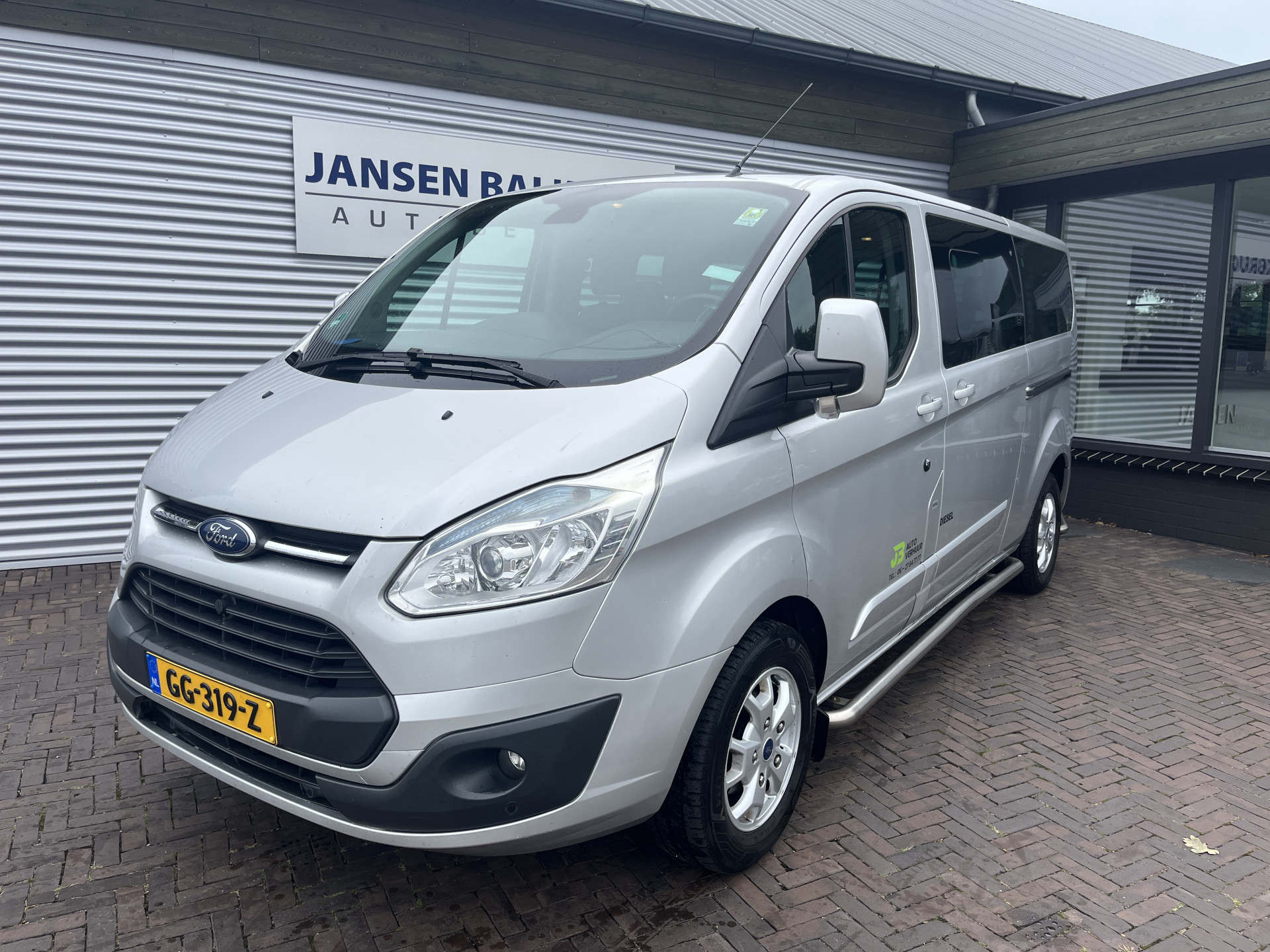 Ford Transit Custom Tourneo 300 2.2 TDCI L2H1 Titanium