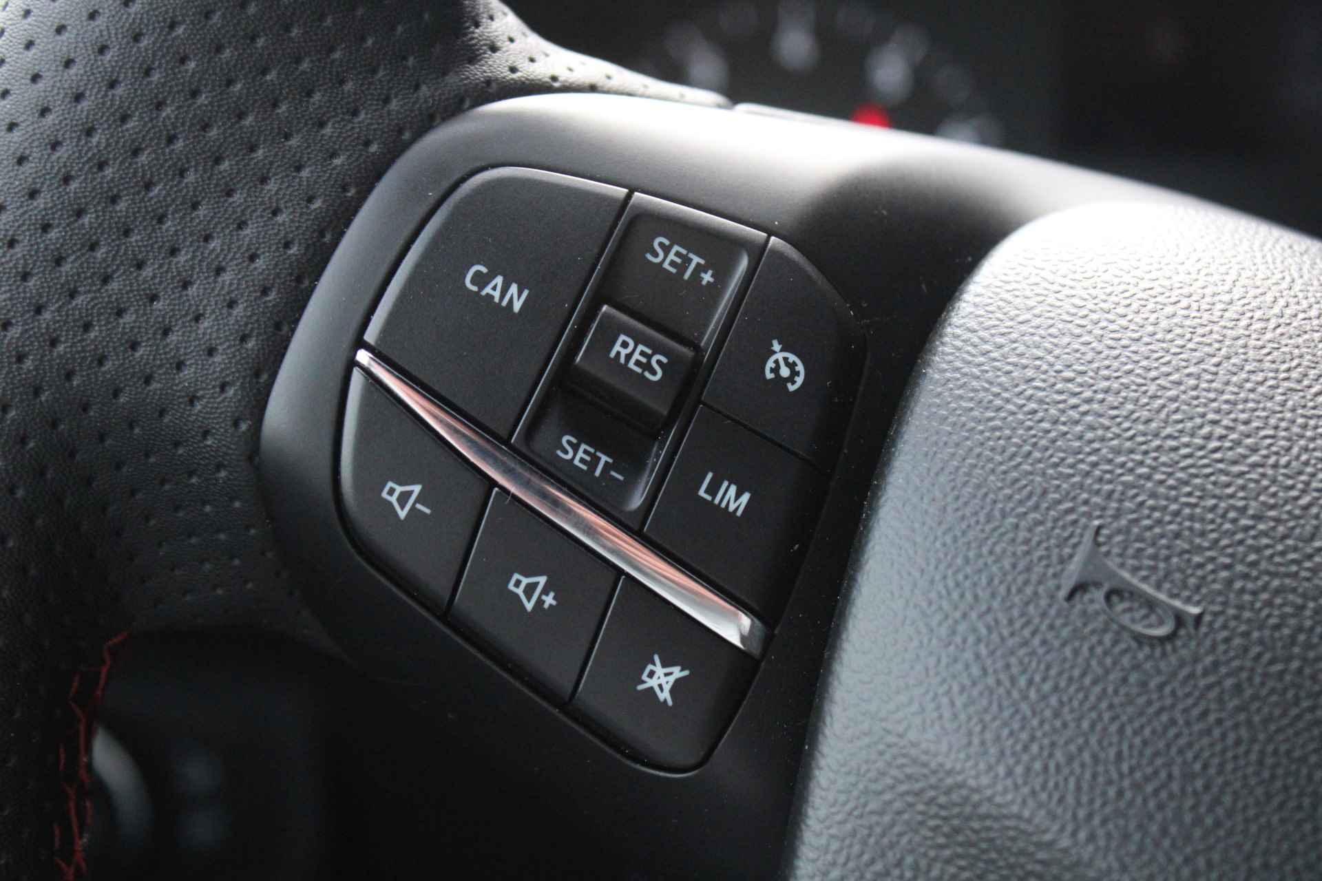 Ford Fiesta 1.0 125pk EcoBoost Hybrid ST-Line | 17'' | Keyless | Privacy-glass | Apple carplay | Winter-pack - 22/24