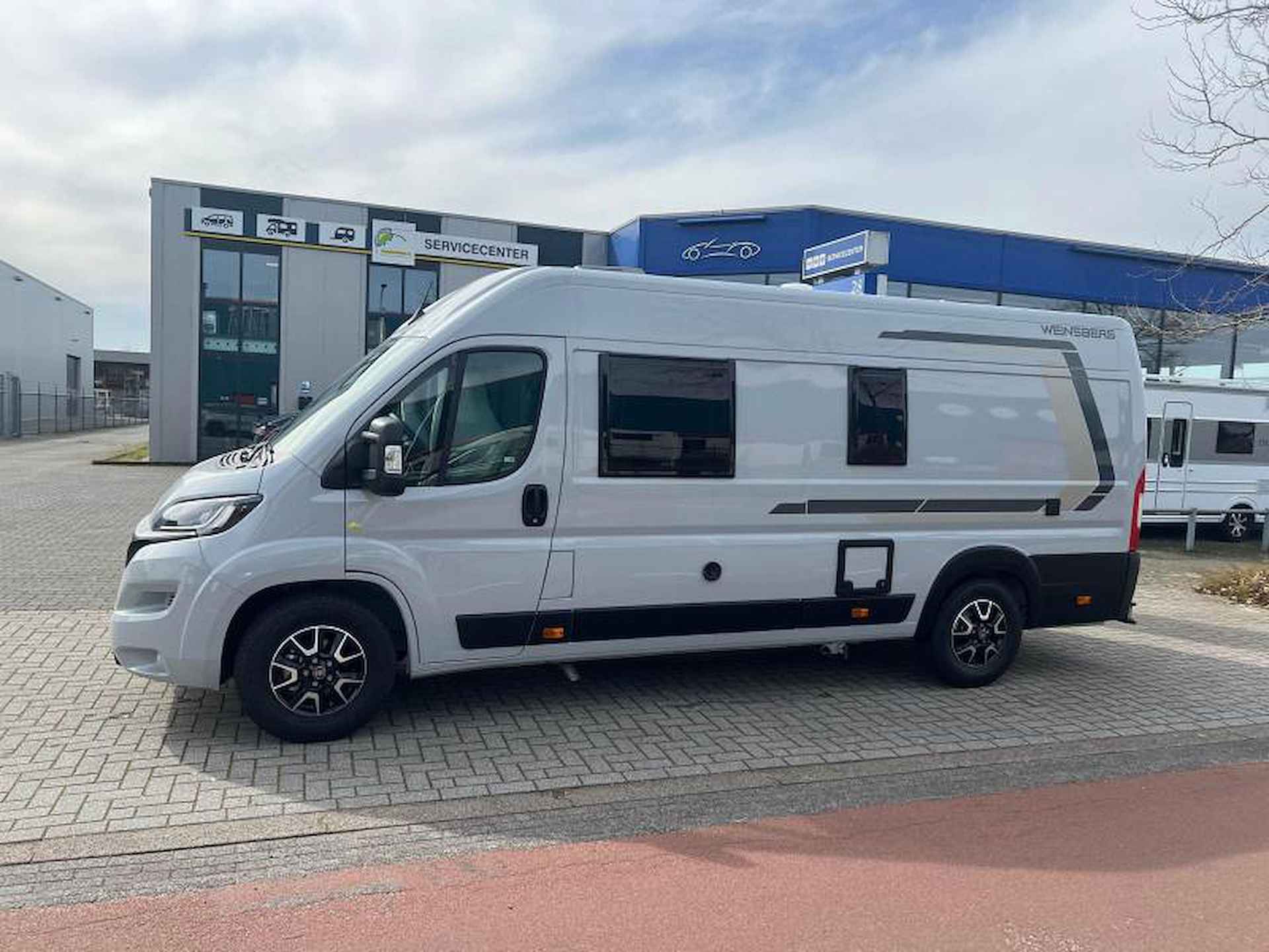 Weinsberg CaraTour 630 mE Busbiker + Lengte bedden - 4/17