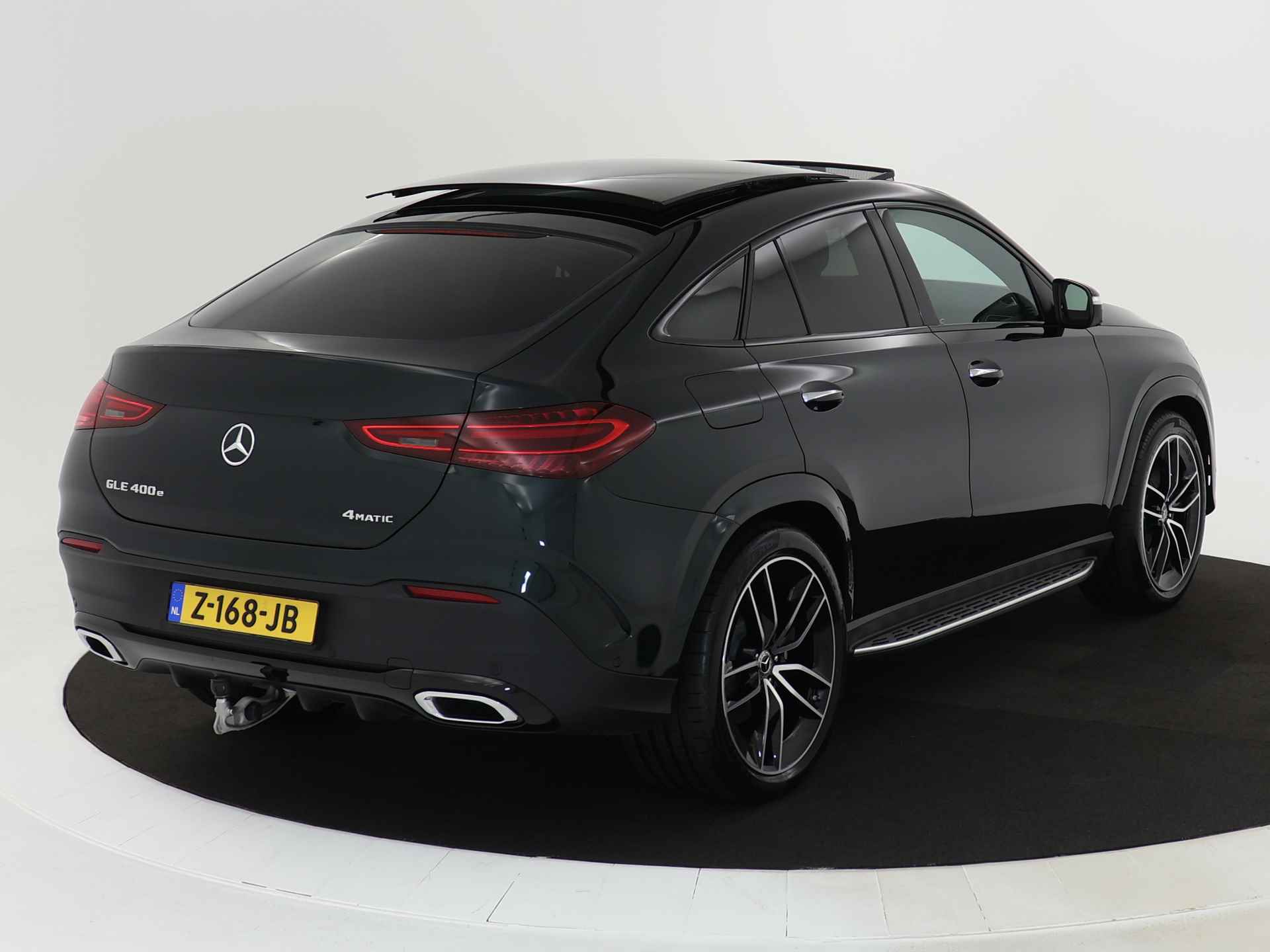 Mercedes-Benz GLE 400 e 4MATIC AMG Line | 22 Inch lichtmetalen velgen | Panoramadak | Treeplanken | Trekhaak elect. wegklapbaar | Navigatie | Parking support met 360 camera | Klasse 3+5 alarm | Rijassistent pakket plus | Inclusief 24 maanden MB Certified garantie voor Europa. - 3/45