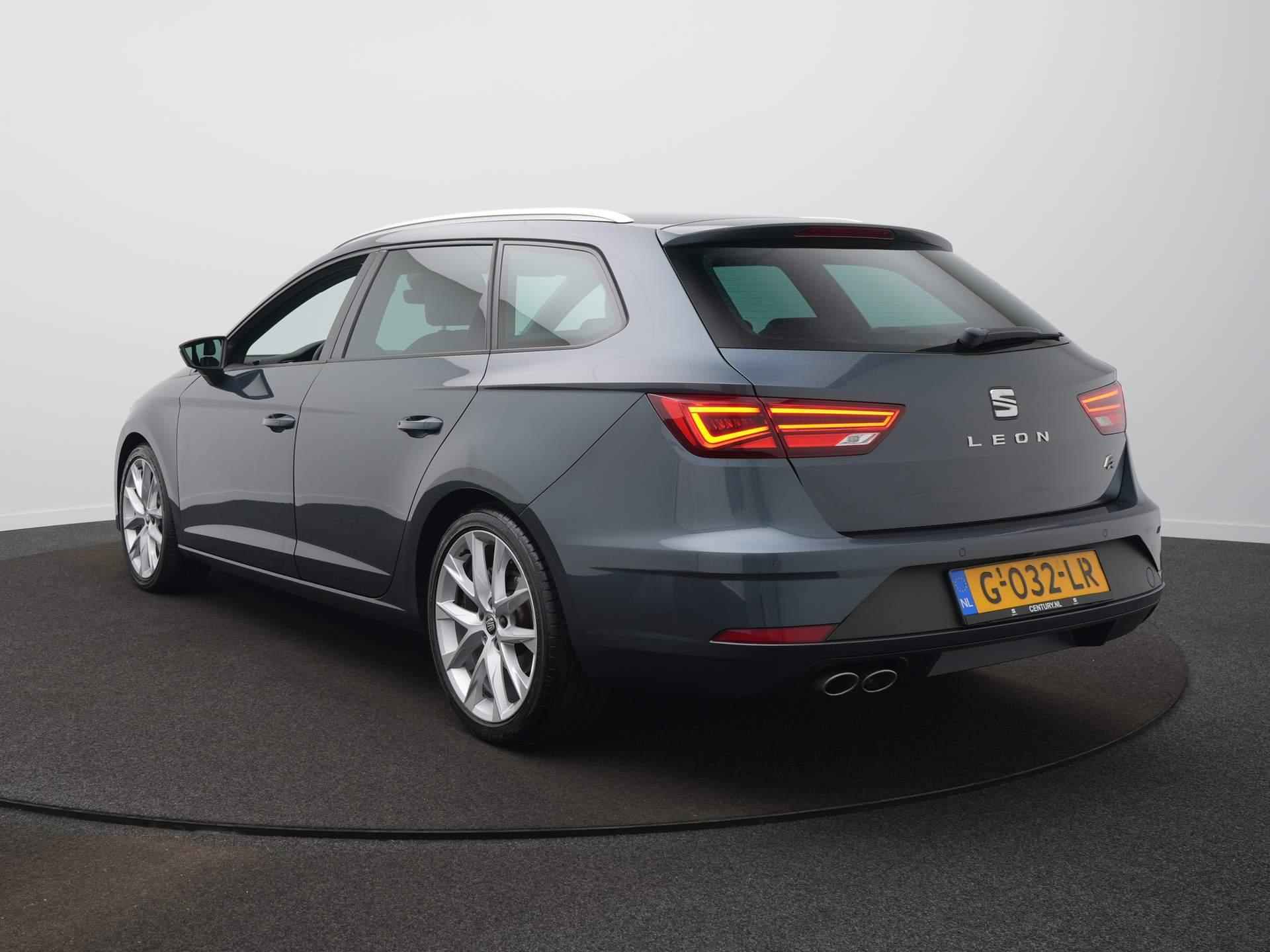 SEAT Leon ST 1.5 TSI FR Ultimate Edition / Acc / Clima / Navigatie / Camera - 7/45