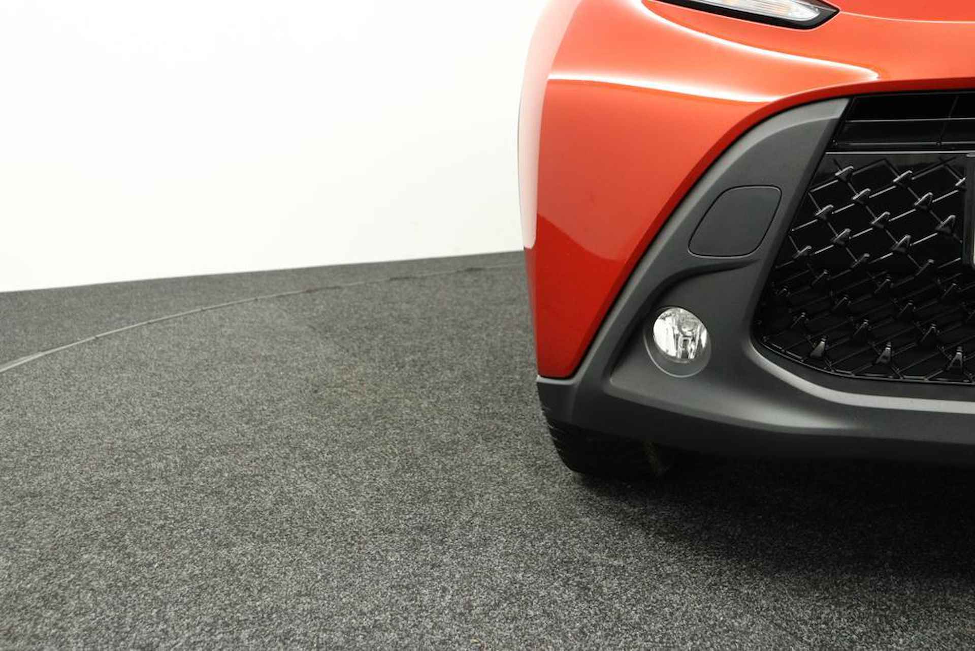 Toyota Aygo X 1.0 VVT-i MT Pulse | Airco | Two Tone kleur | Camera | Adapt. Cruise Control | Navigatie via App | - 13/41