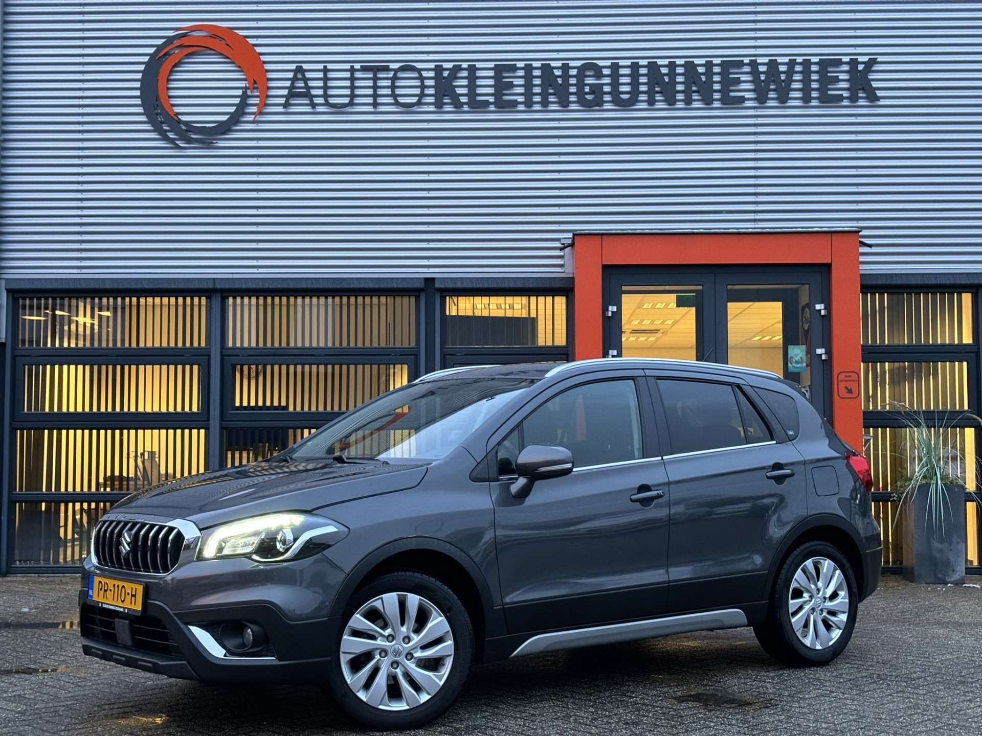 Suzuki S-Cross 1.0 Boosterjet Exclusive / NL Auto / Afneembare Trekhaak / Cruise Control / Winterbandenset /