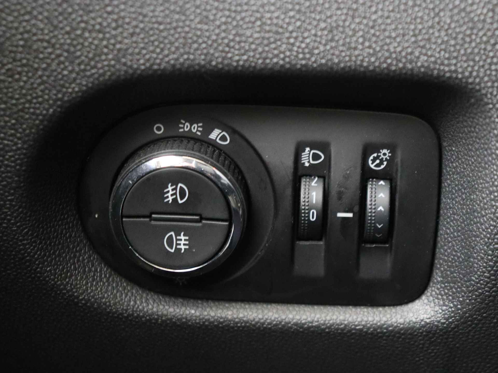 Opel Corsa 1.4-16V BlitZ | Navigatie | Climate Control Stoelverwarming | Lichtmetalen Velgen - 23/28