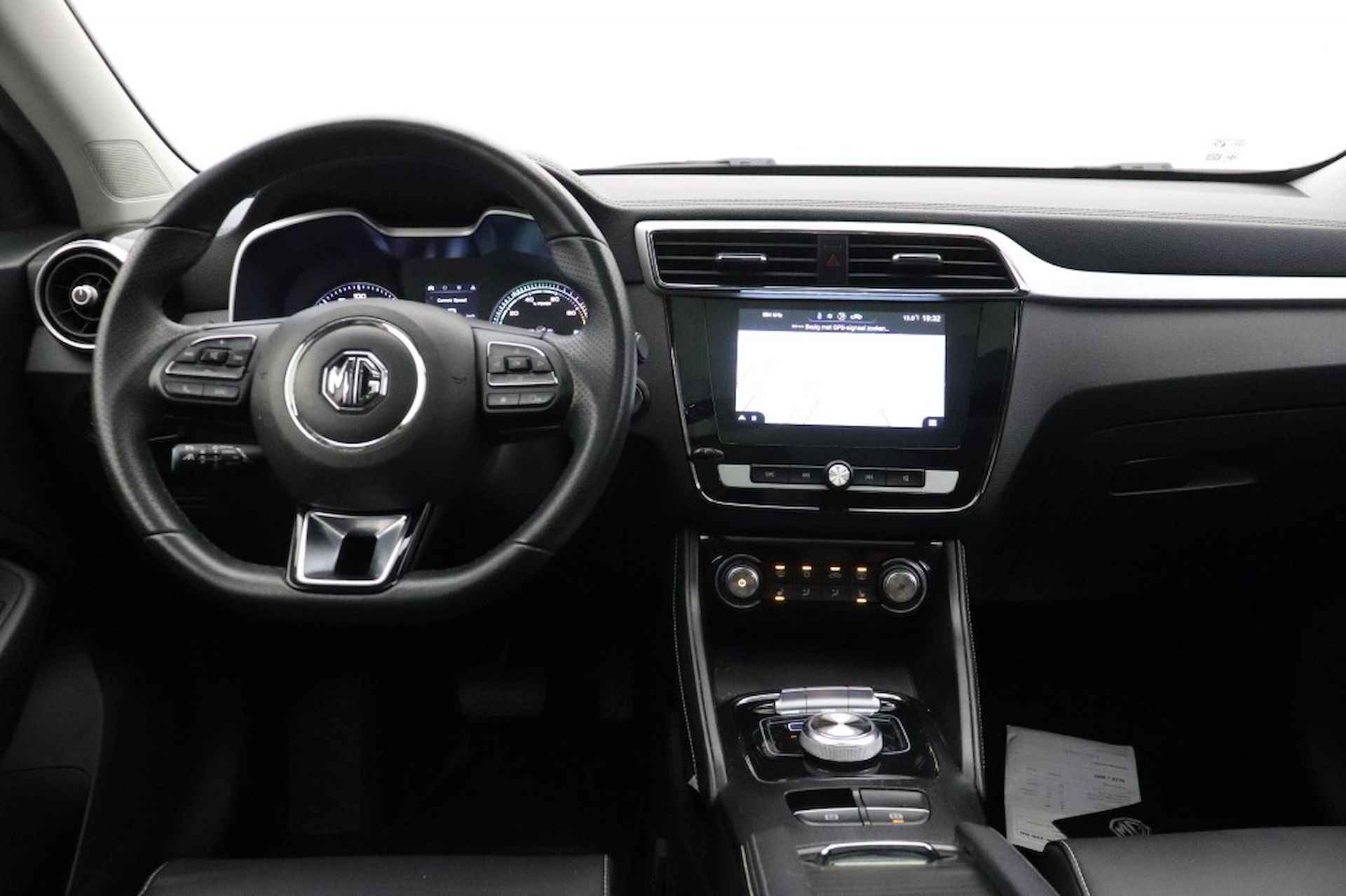 MG Zs EV Luxury 45 kWh - Panorama, Leer, Carplay (15.000 na SUBSIDIE) - 6/37