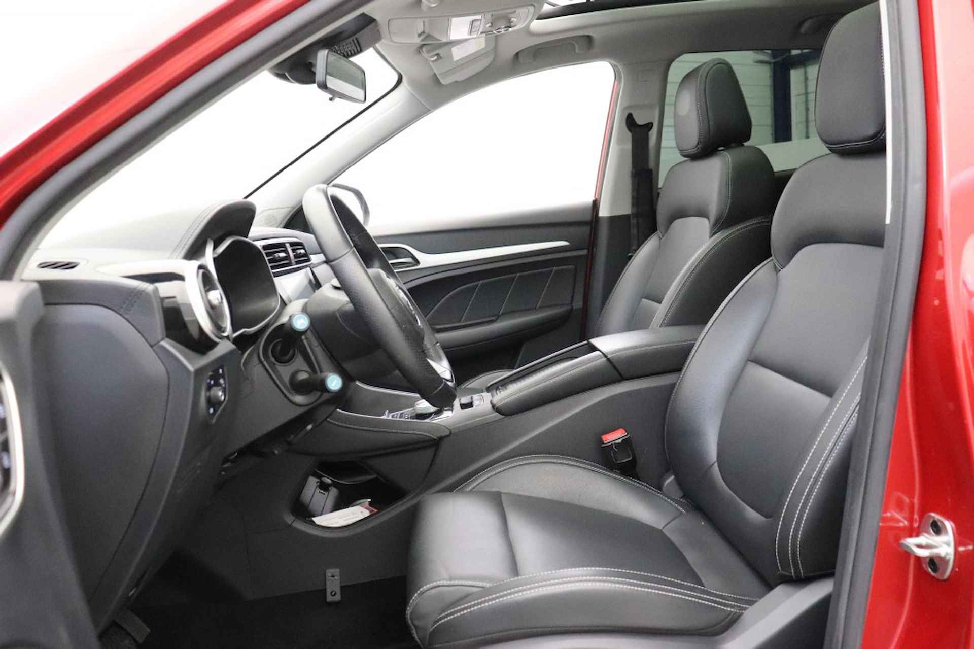 MG Zs EV Luxury 45 kWh - Panorama, Leer, Carplay (15.000 na SUBSIDIE) - 10/37