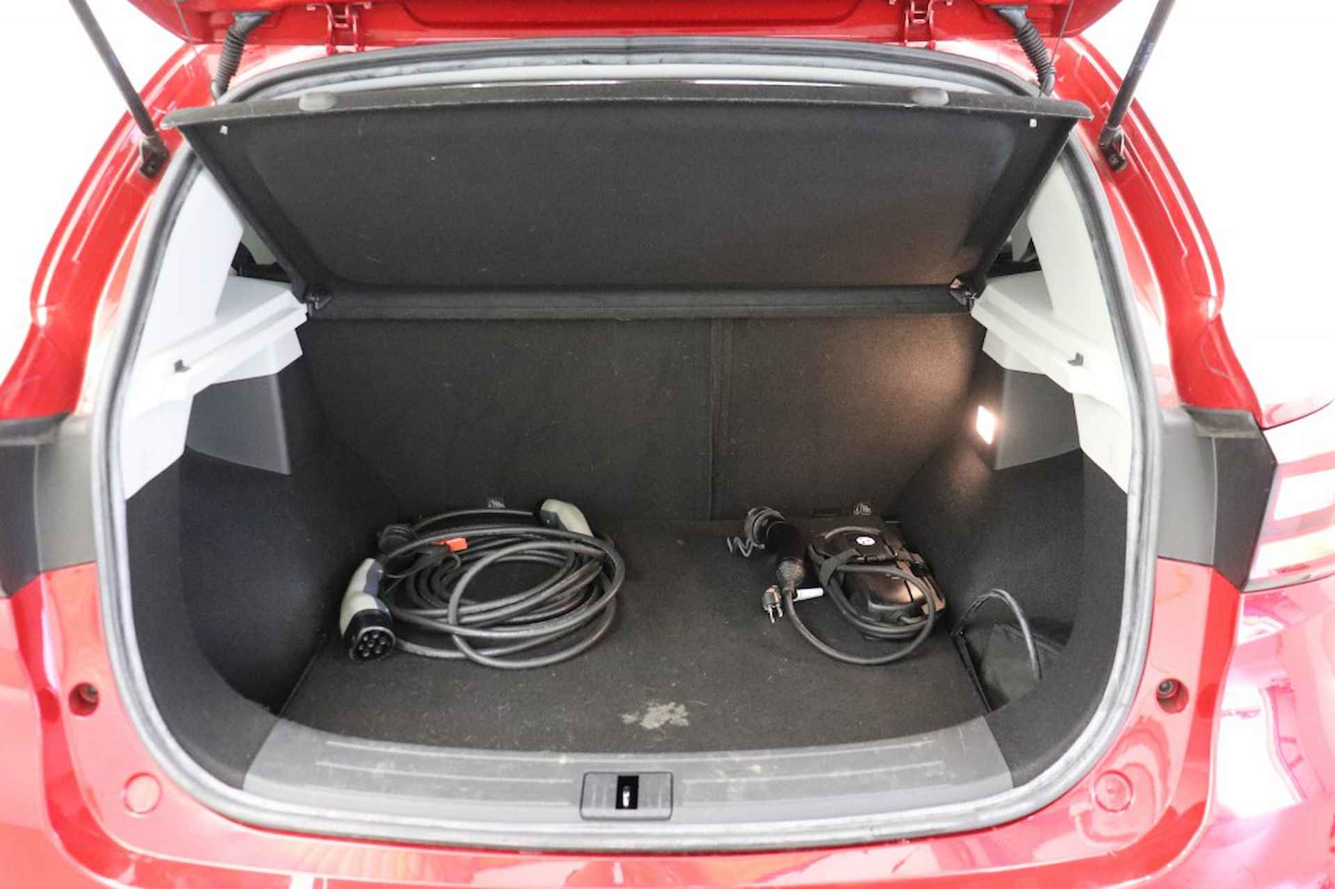 MG Zs EV Luxury 45 kWh - Panorama, Leer, Carplay (15.000 na SUBSIDIE) - 12/37