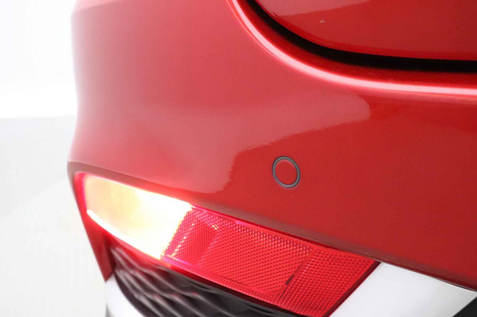 MG Zs EV Luxury 45 kWh - Panorama, Leer, Carplay (15.000 na SUBSIDIE) - 34/37