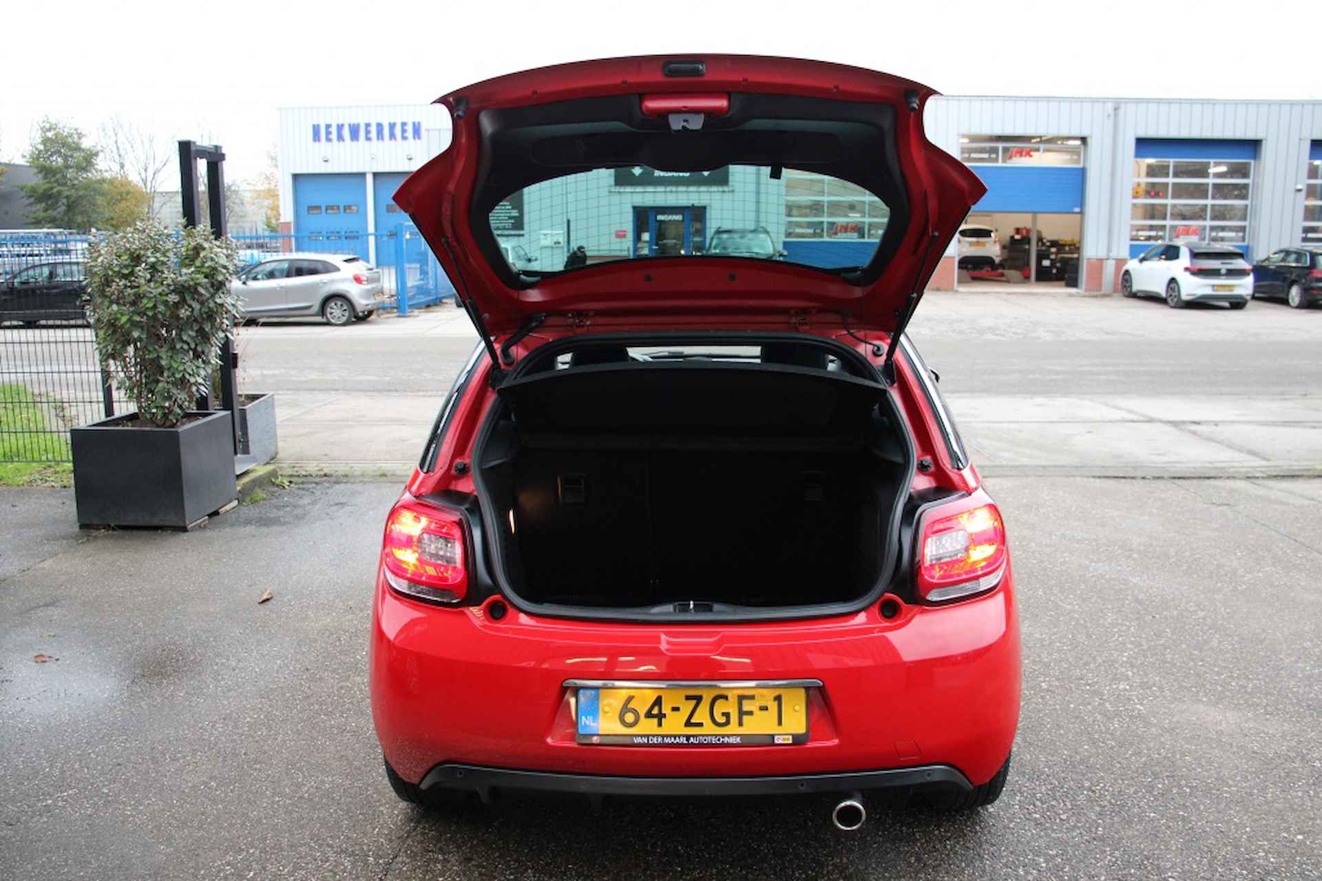 Citroen DS3 1.2 VTi Chic / nwe distributie - 6/17