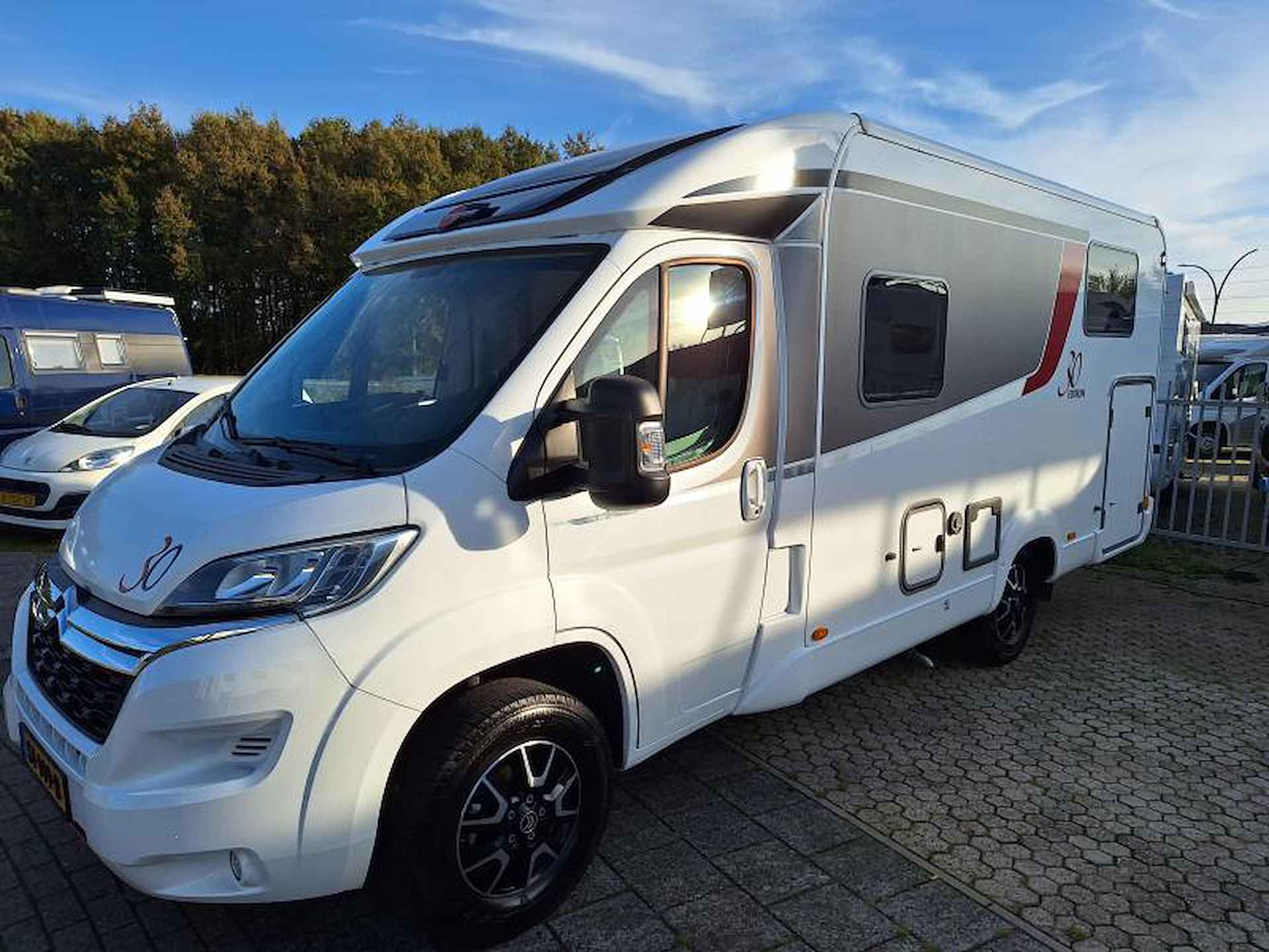 Bürstner Travel Van T 620 G - 2 APARTE BEDDEN - 17/20