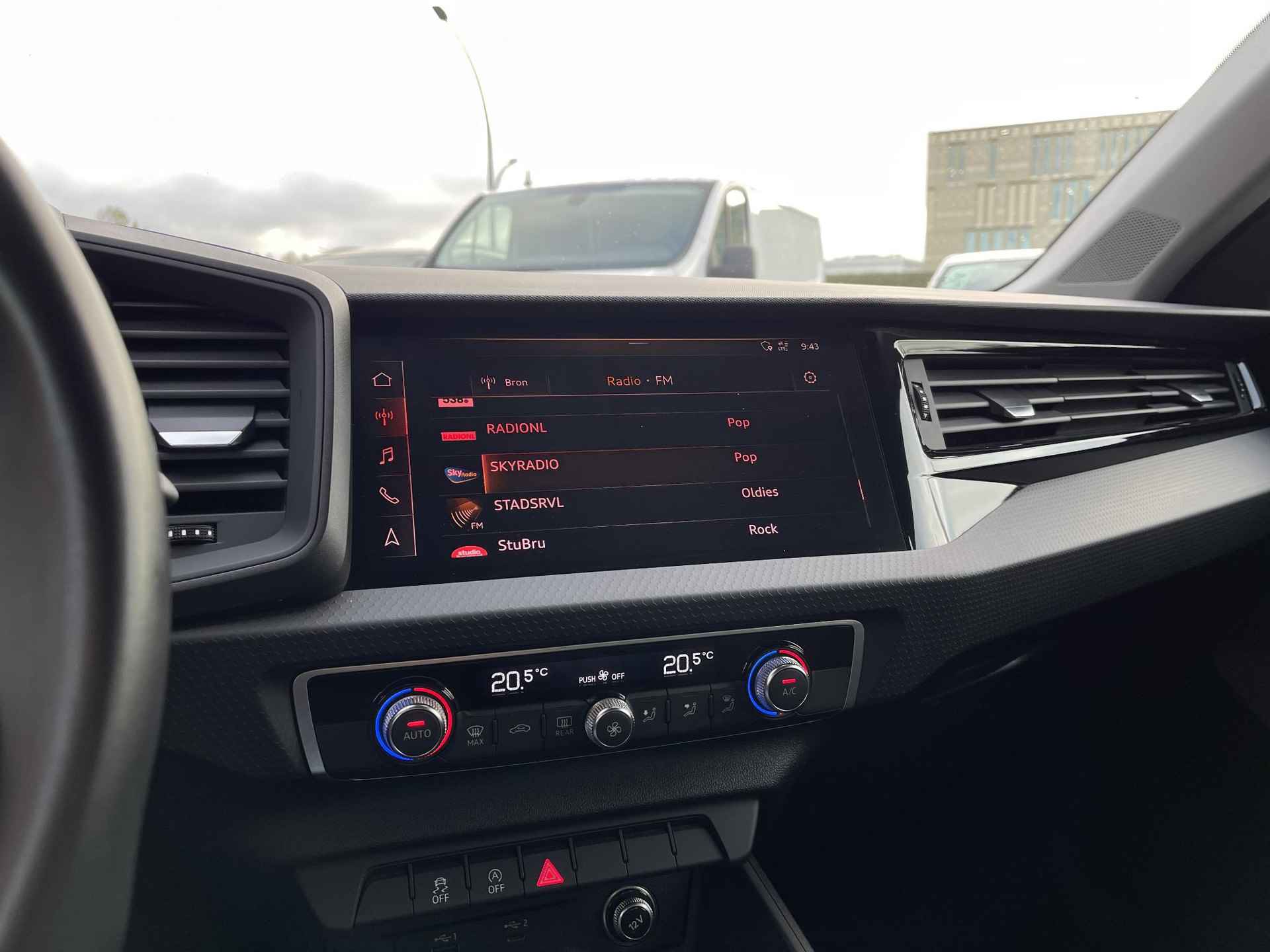 Audi A1 Sportback 25 TFSI Pro Line | Virtual Cockpit | Apple Carplay/Android Auto | Cruise & Climate Control | Park. Sensor | Sportstuur (Leder) | Rijklaarprijs! - 16/26