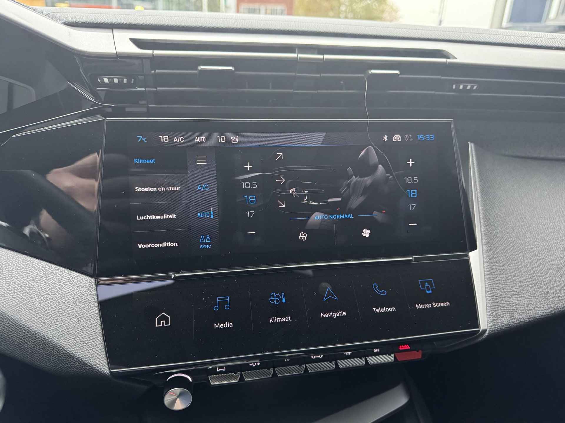 Peugeot e-308 Allure EV 54 kWh APPLE CARPLAY - VOORRAAD - NAVIGATIE - CRUISE CONTROL - 18/28